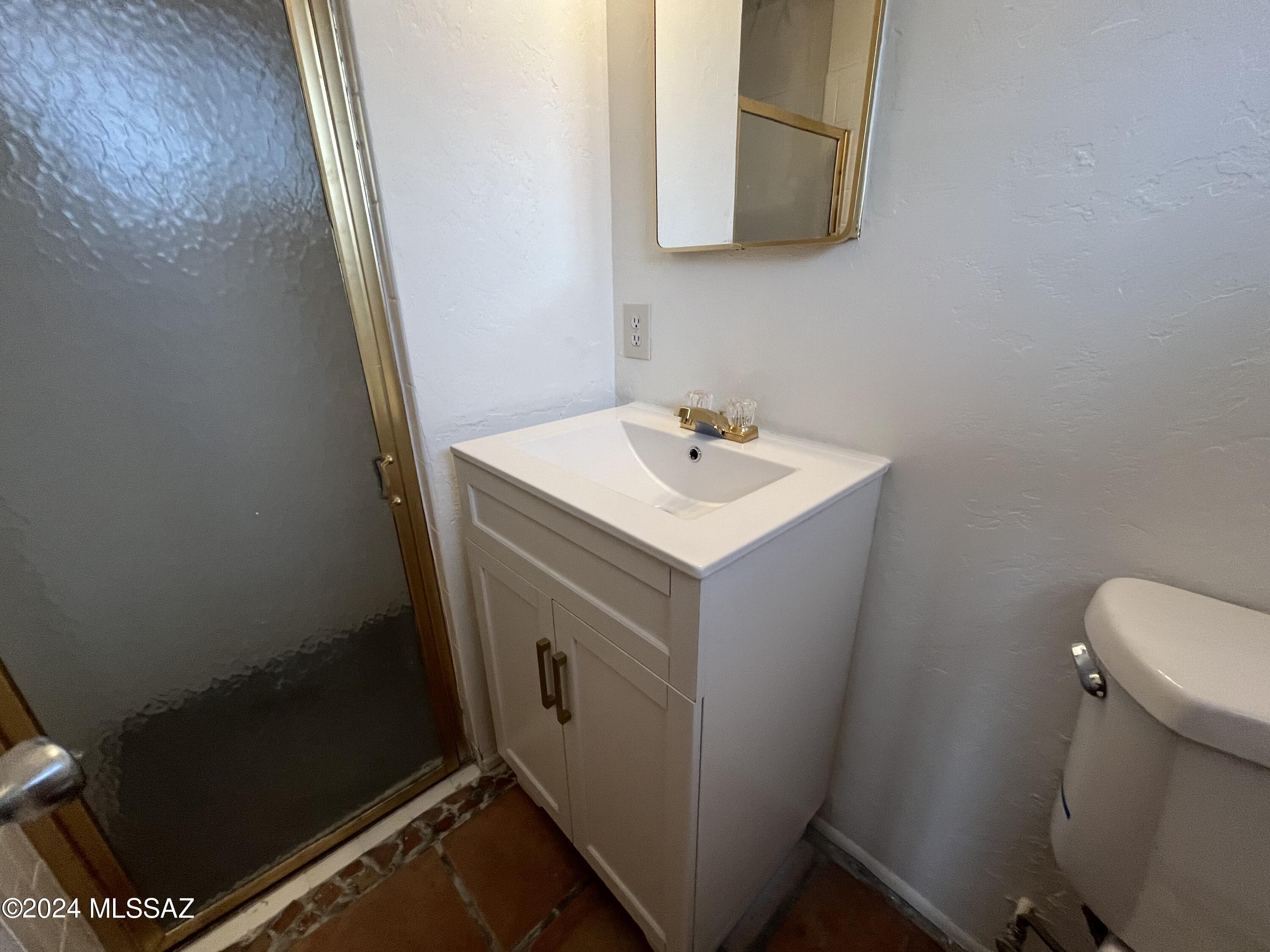 5532 E Spring Street