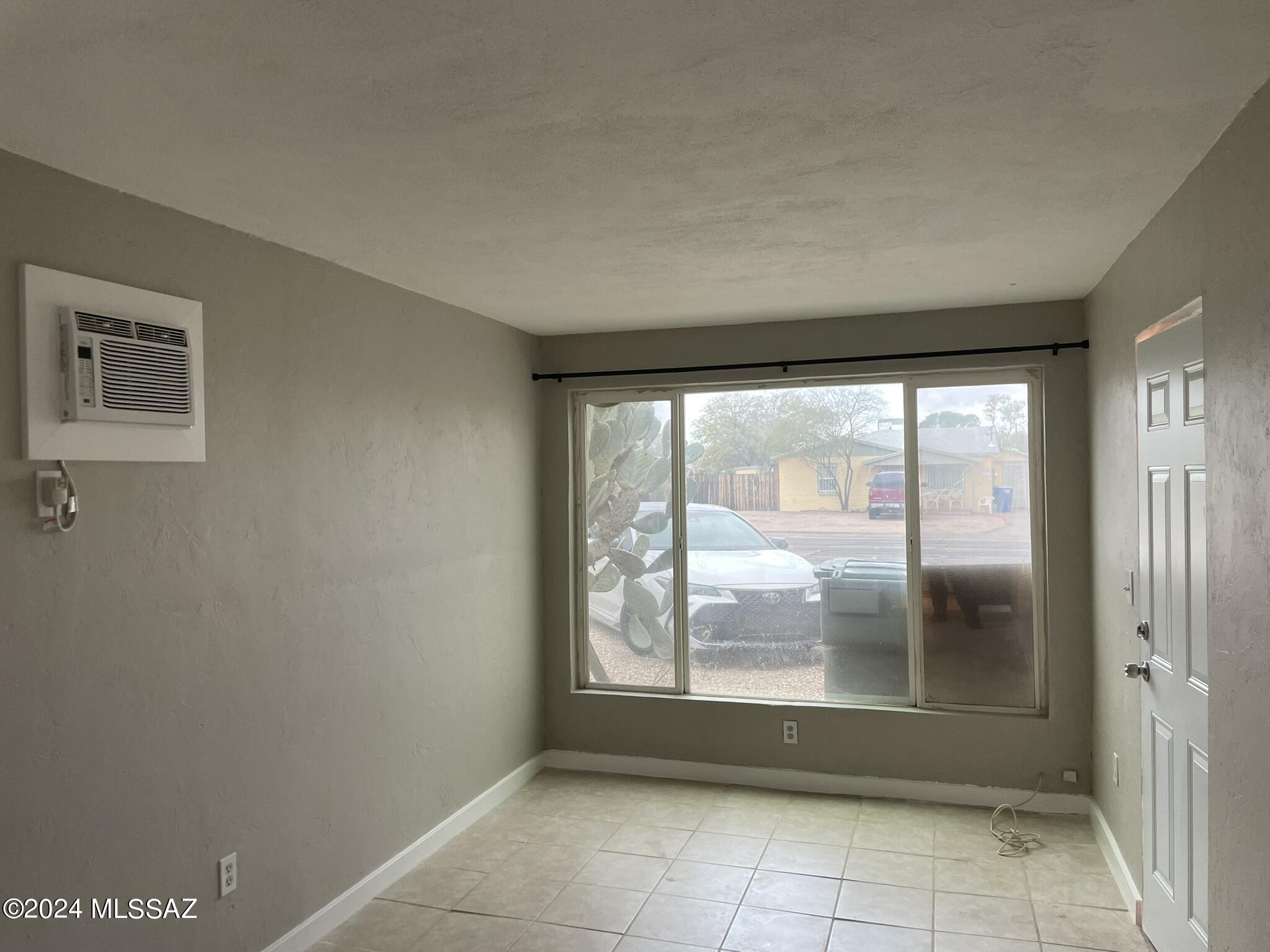 2638 N Columbus Boulevard Unit: 2