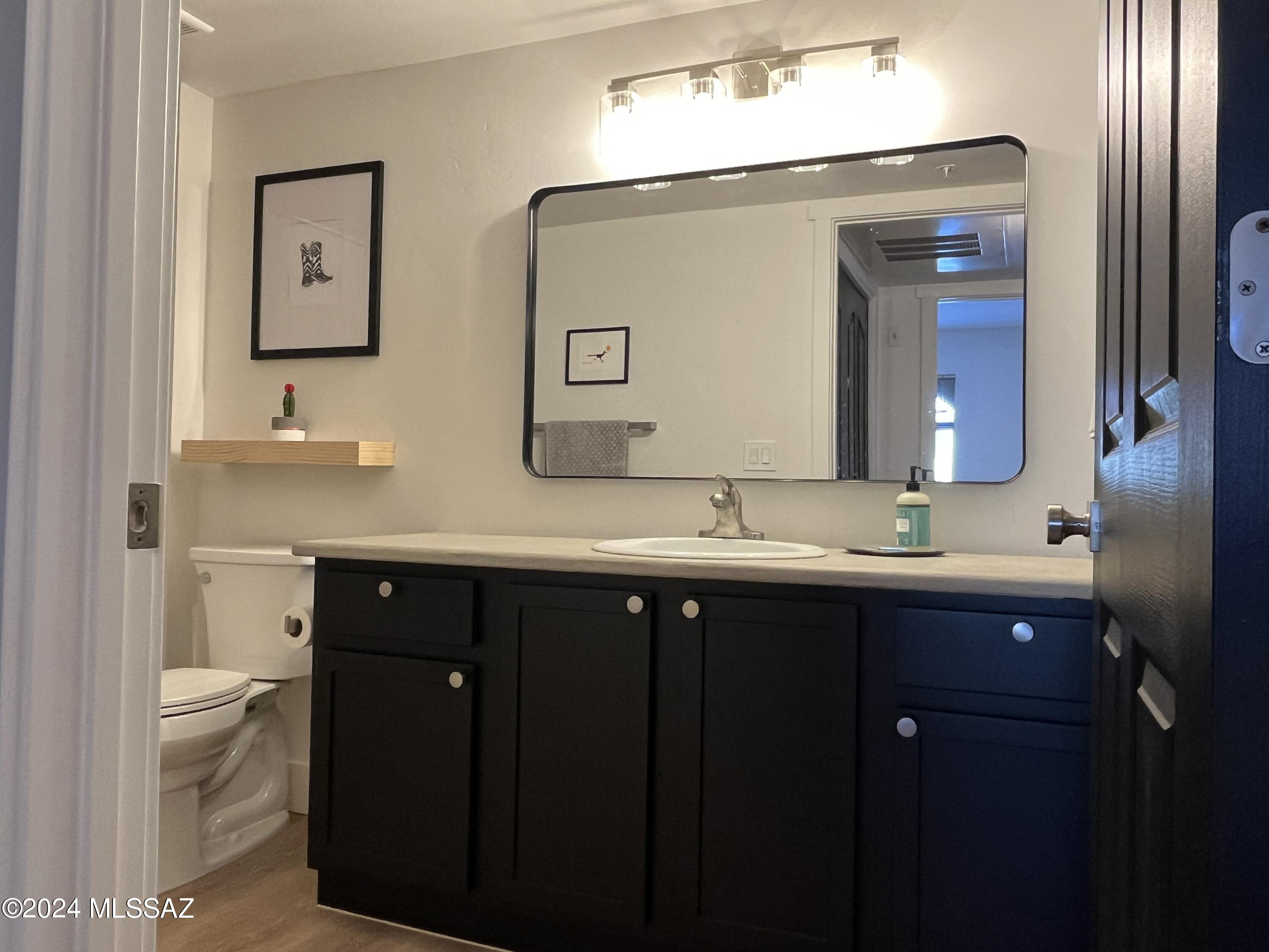 5751 N Kolb Road Unit: 33202