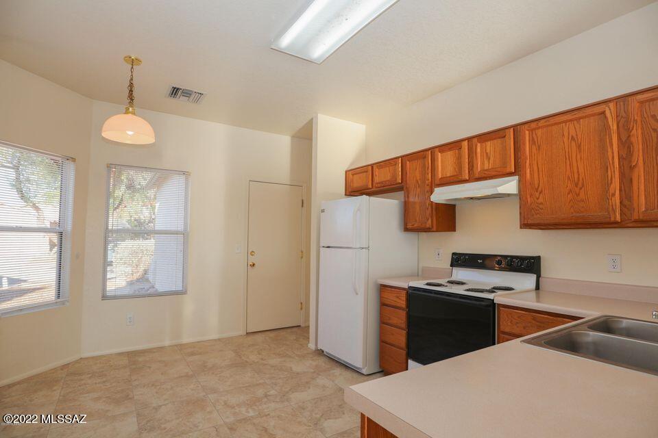 9258 E Muleshoe Street