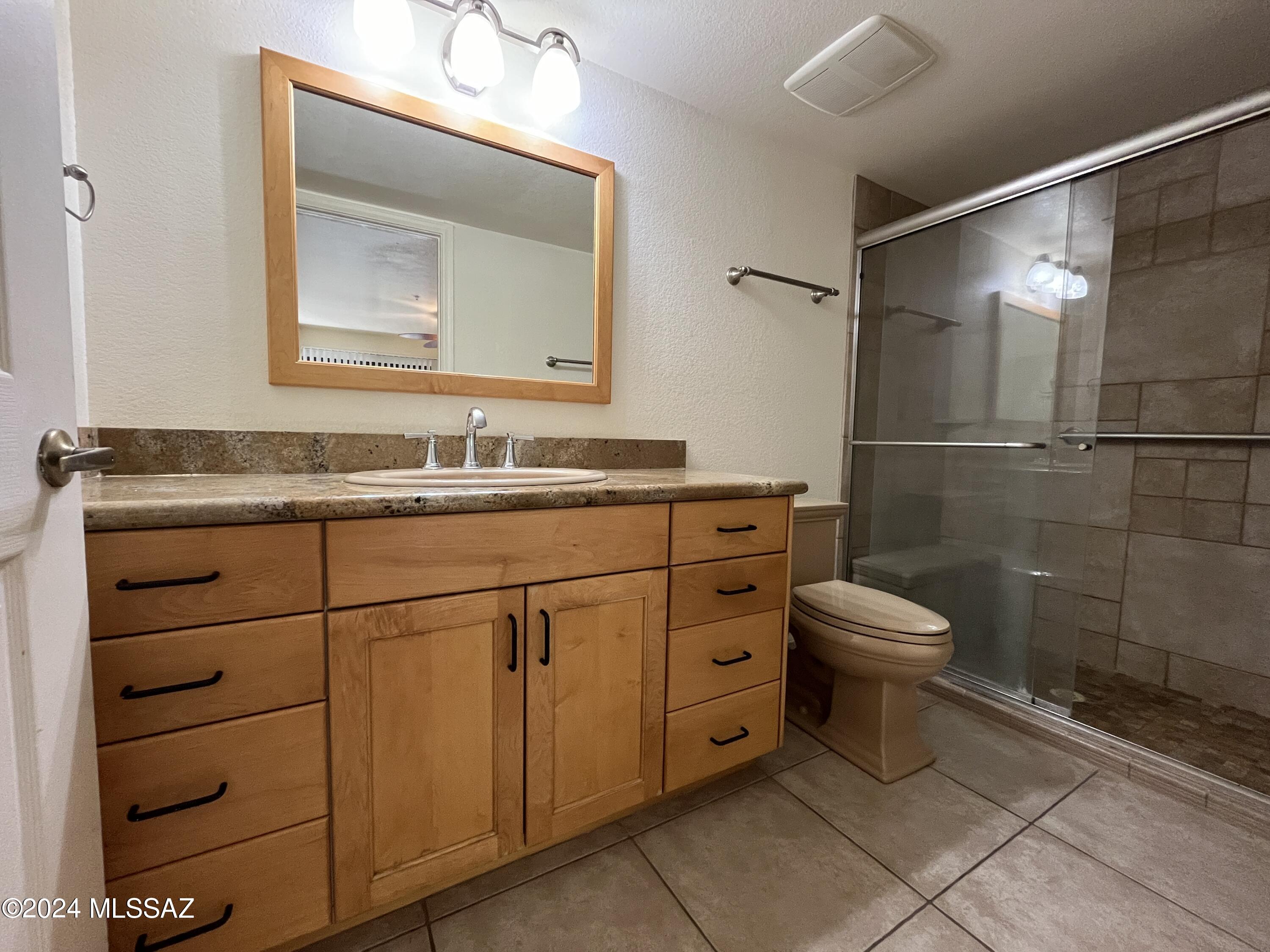 5751 N Kolb Road Unit: 2102