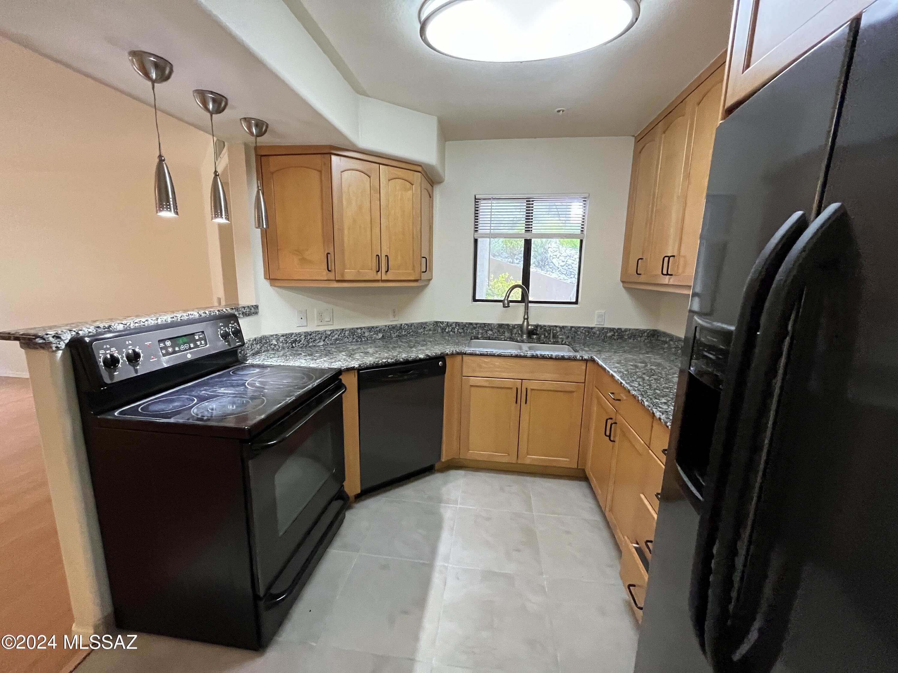 5751 N Kolb Road Unit: 2102