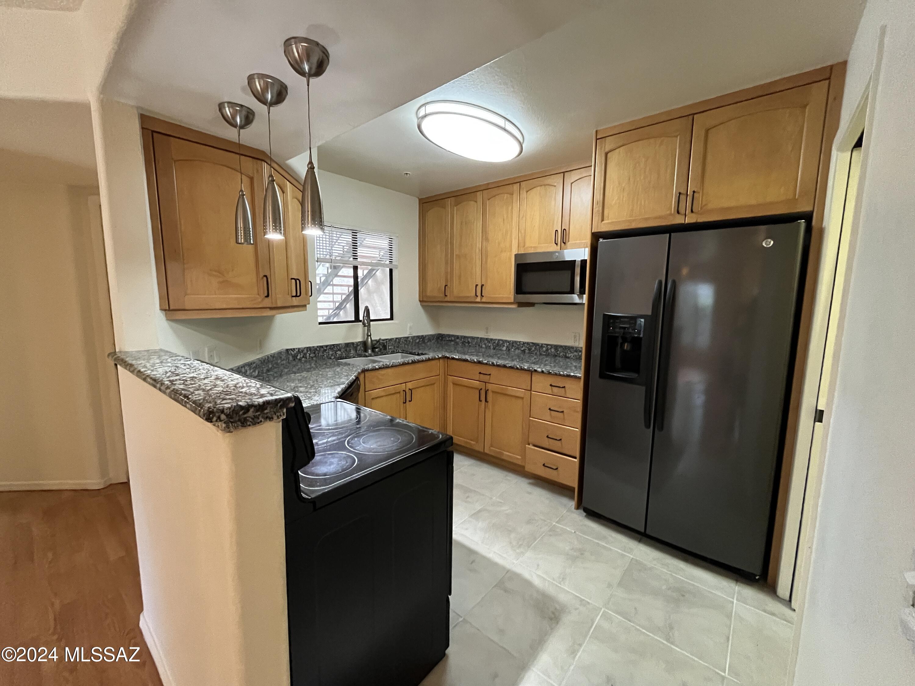 5751 N Kolb Road Unit: 2102