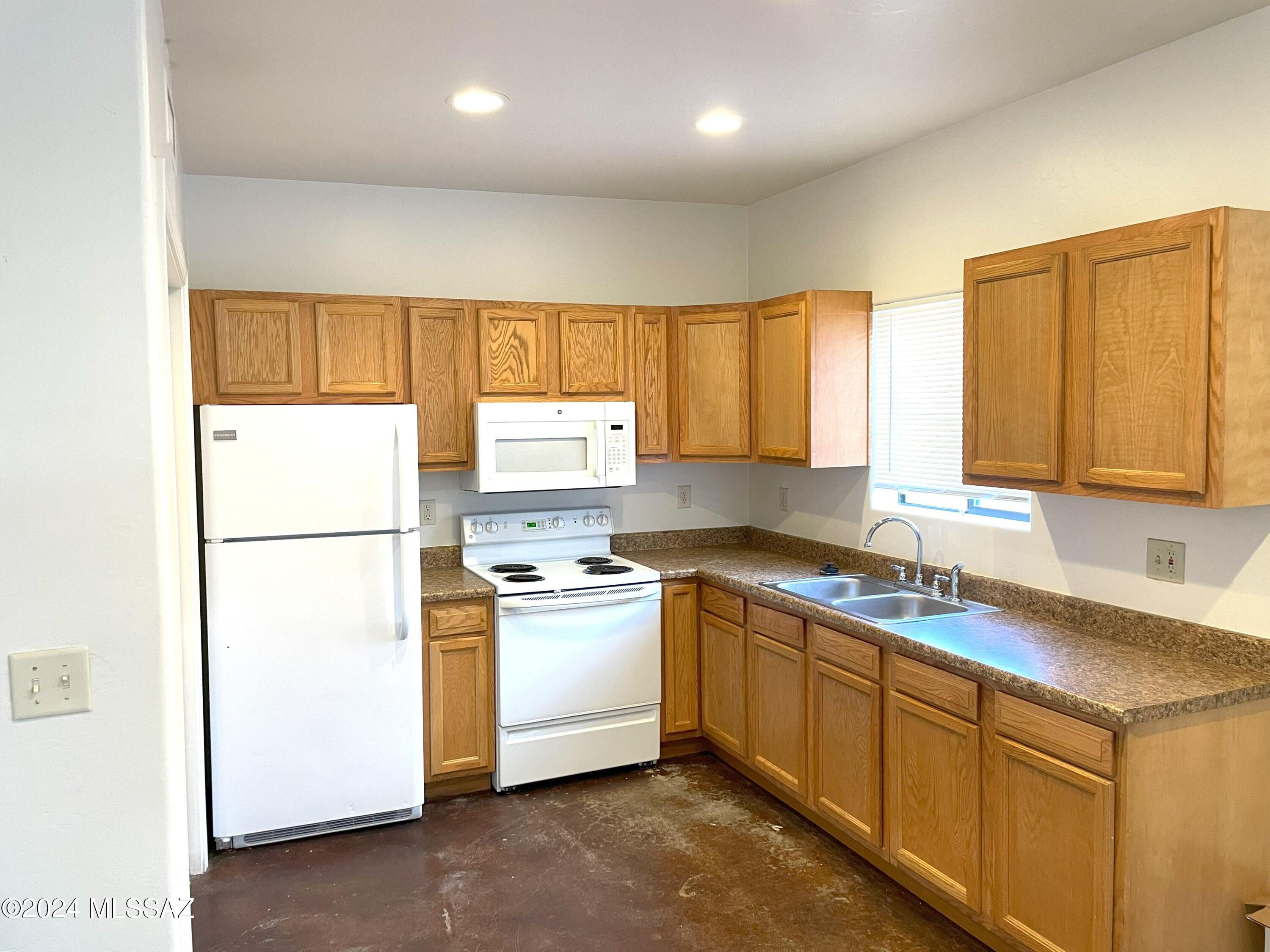 1307 W Saint Clair Street Unit: 2