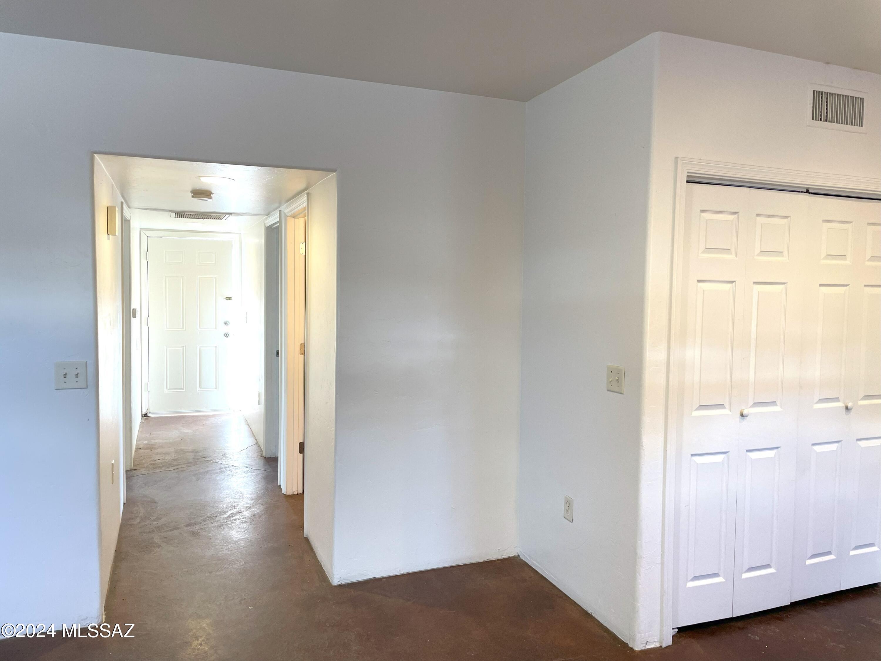 1307 W Saint Clair Street Unit: 2