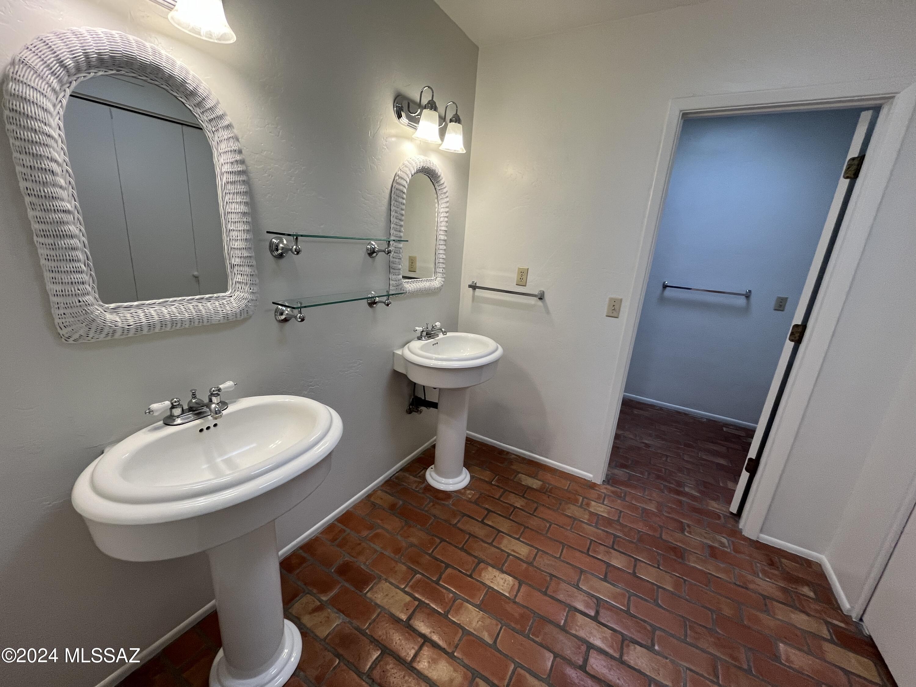 7453 E Serenity Lane