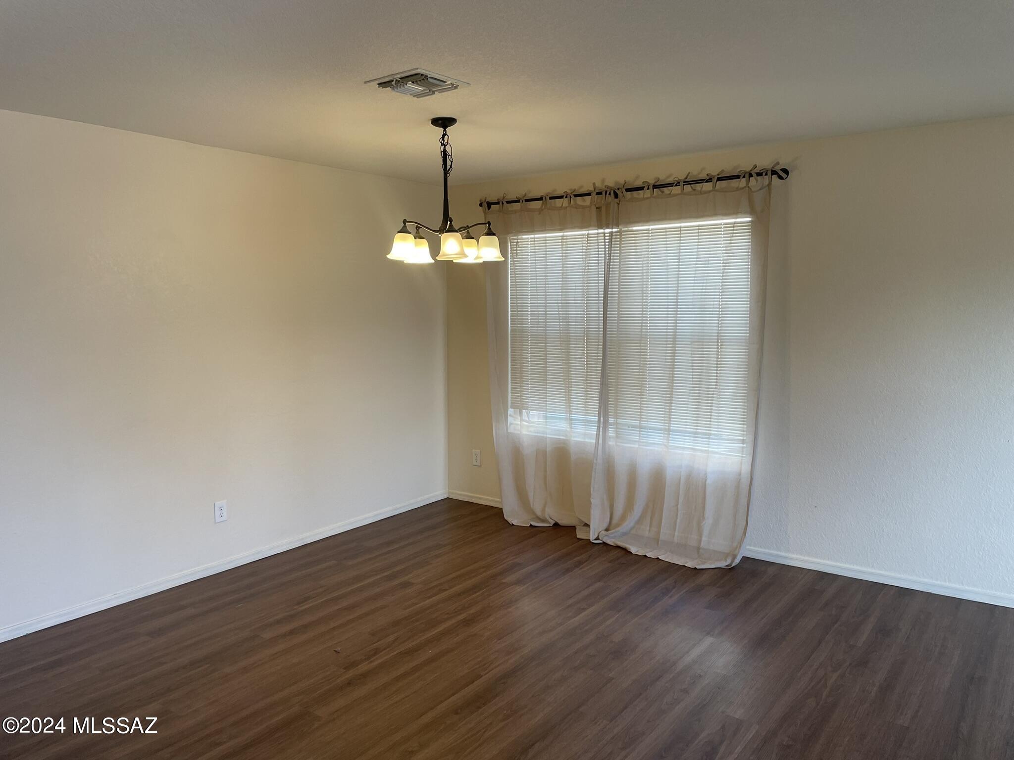 10930 S Camino San Clemente