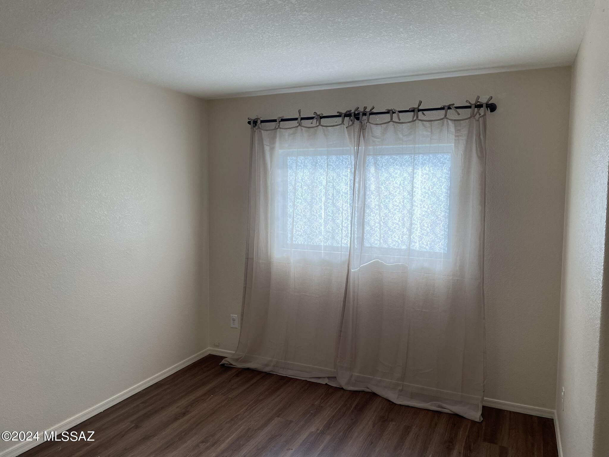 10930 S Camino San Clemente