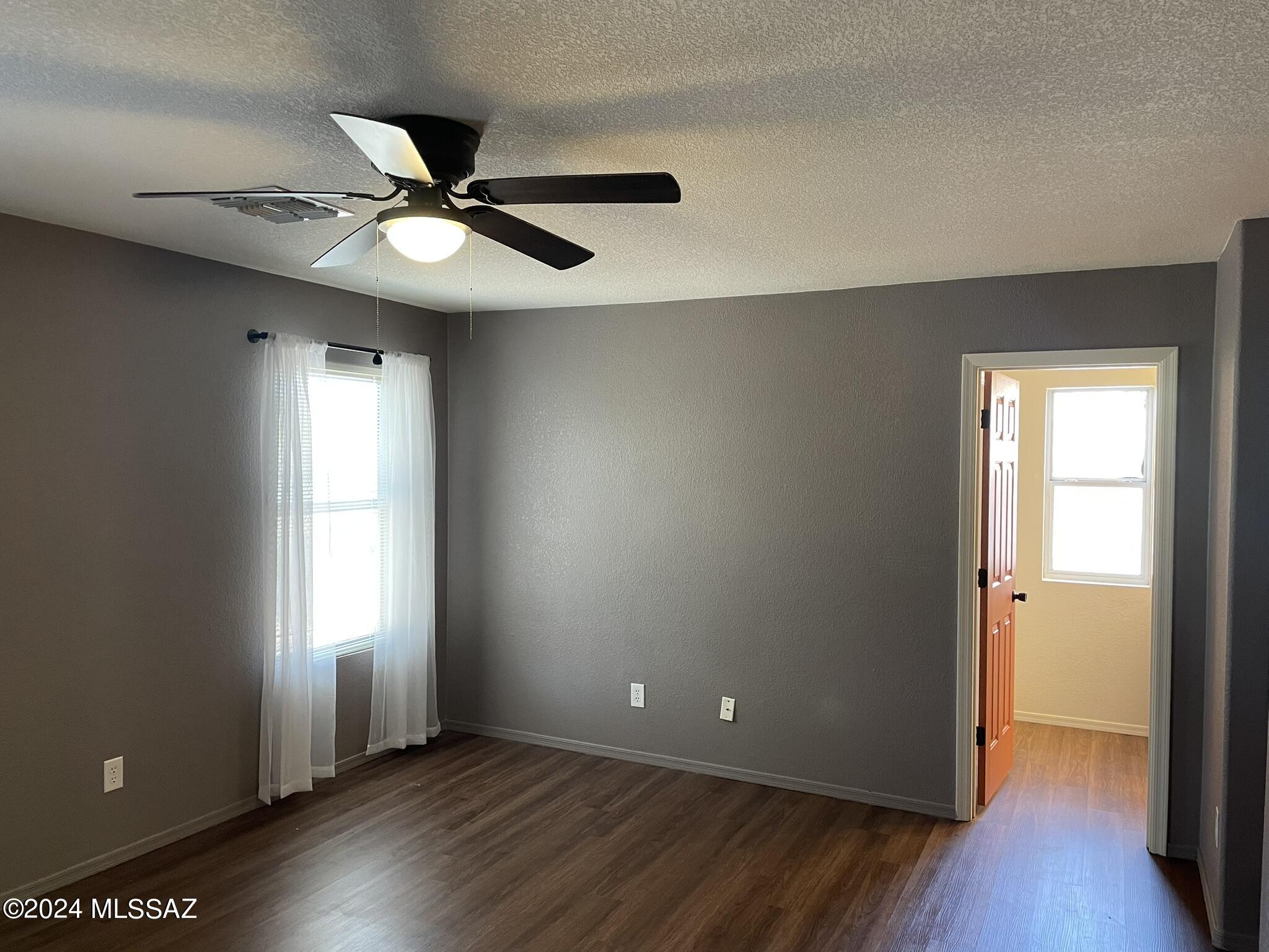 10930 S Camino San Clemente