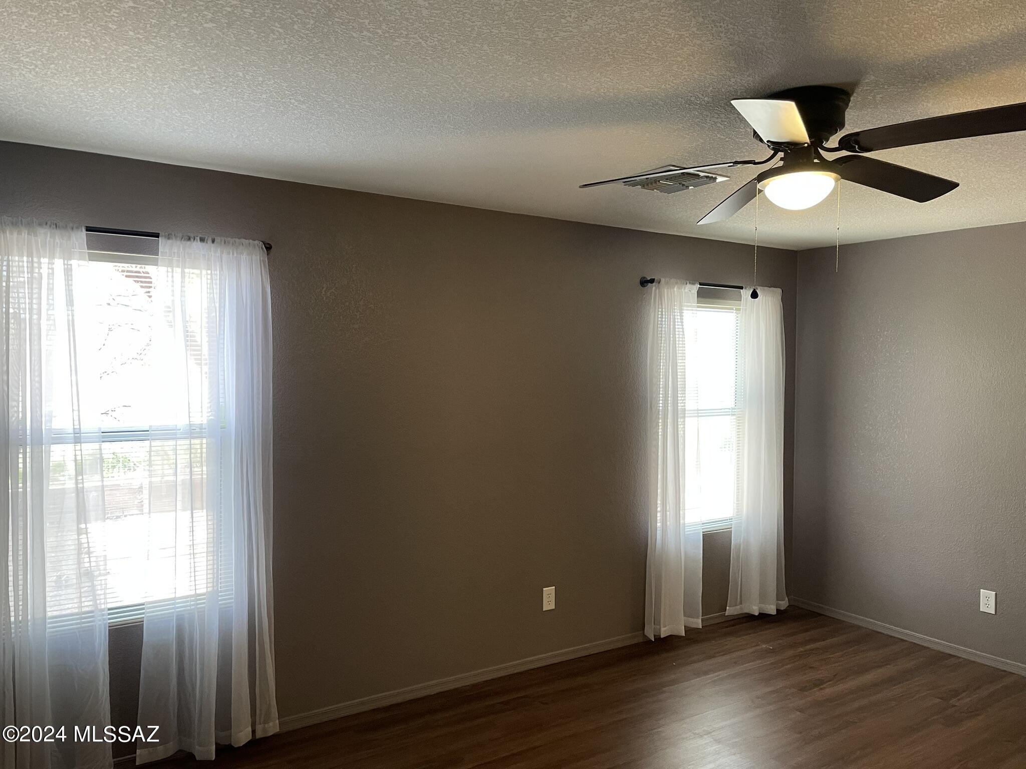 10930 S Camino San Clemente