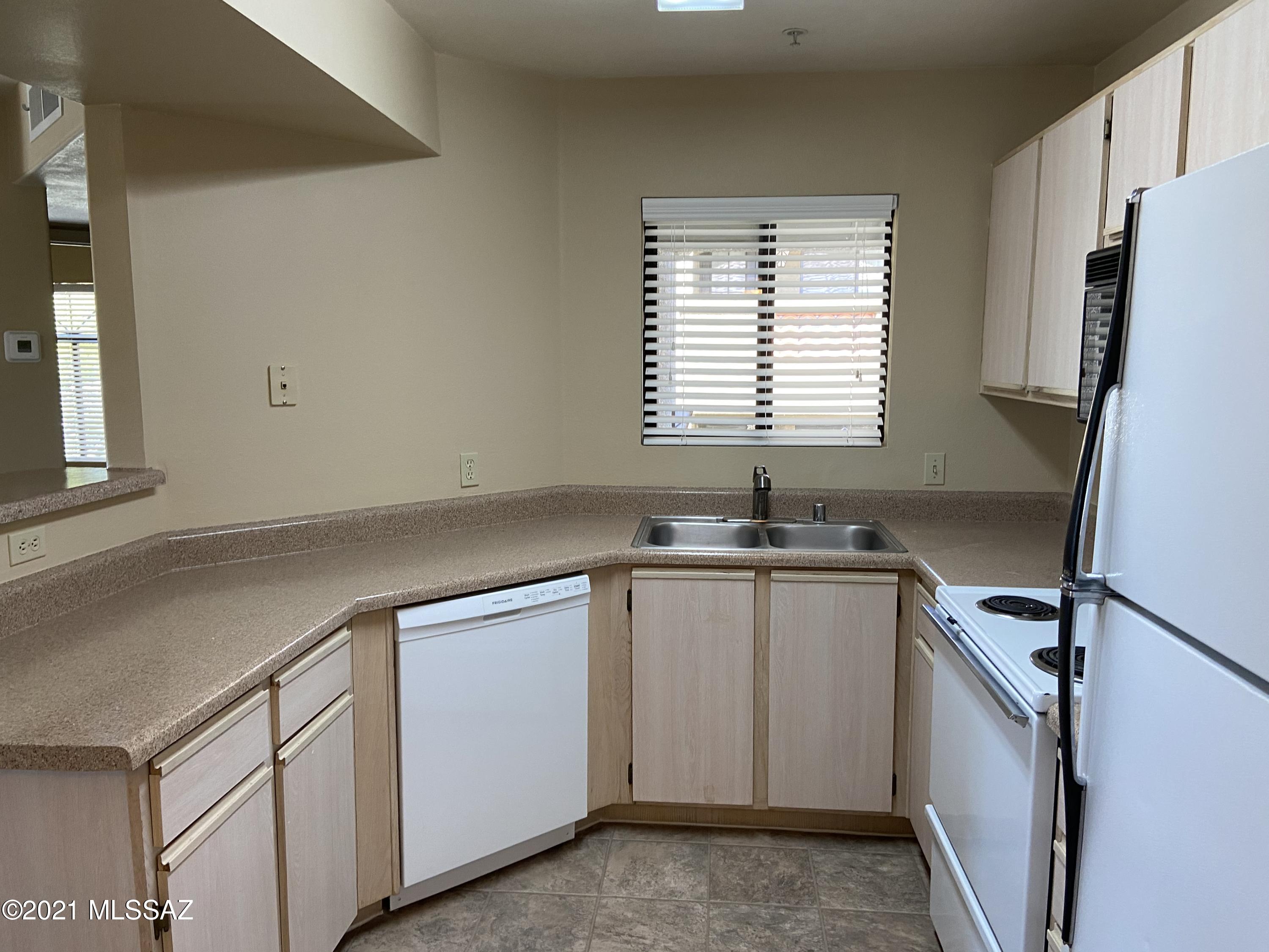 5751 N Kolb Road Unit: 29204