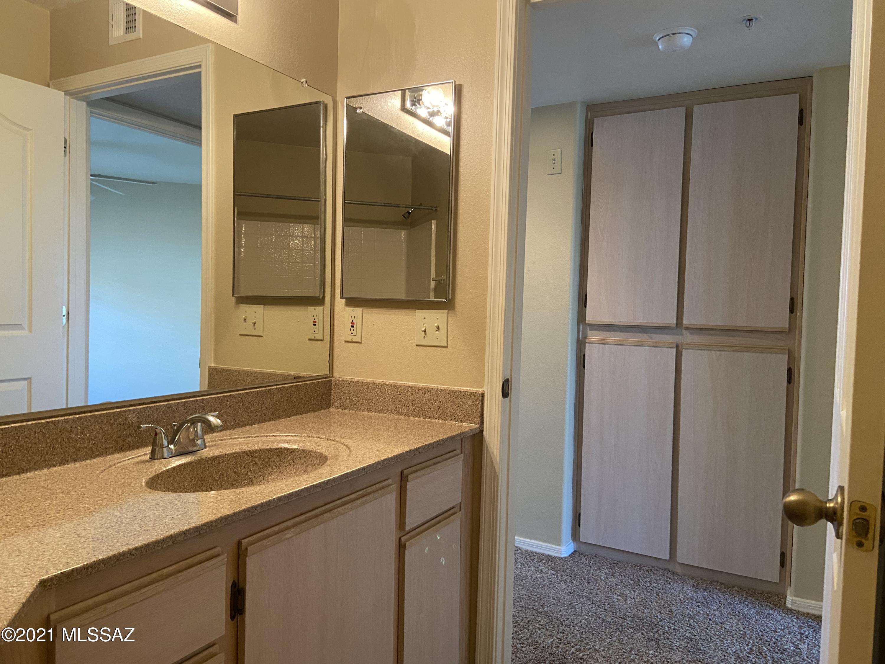 5751 N Kolb Road Unit: 29204