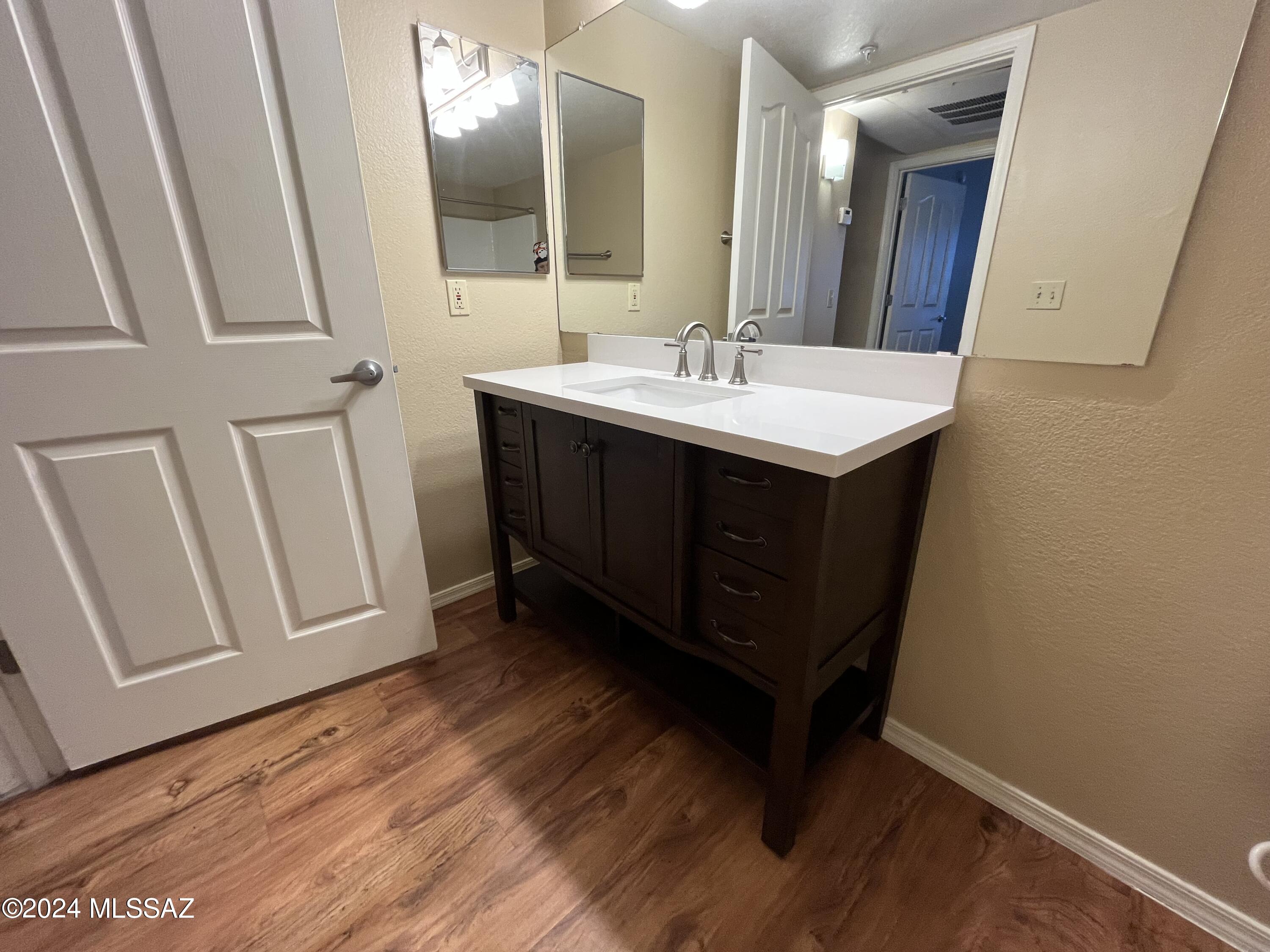 5751 N Kolb Road Unit: 23105