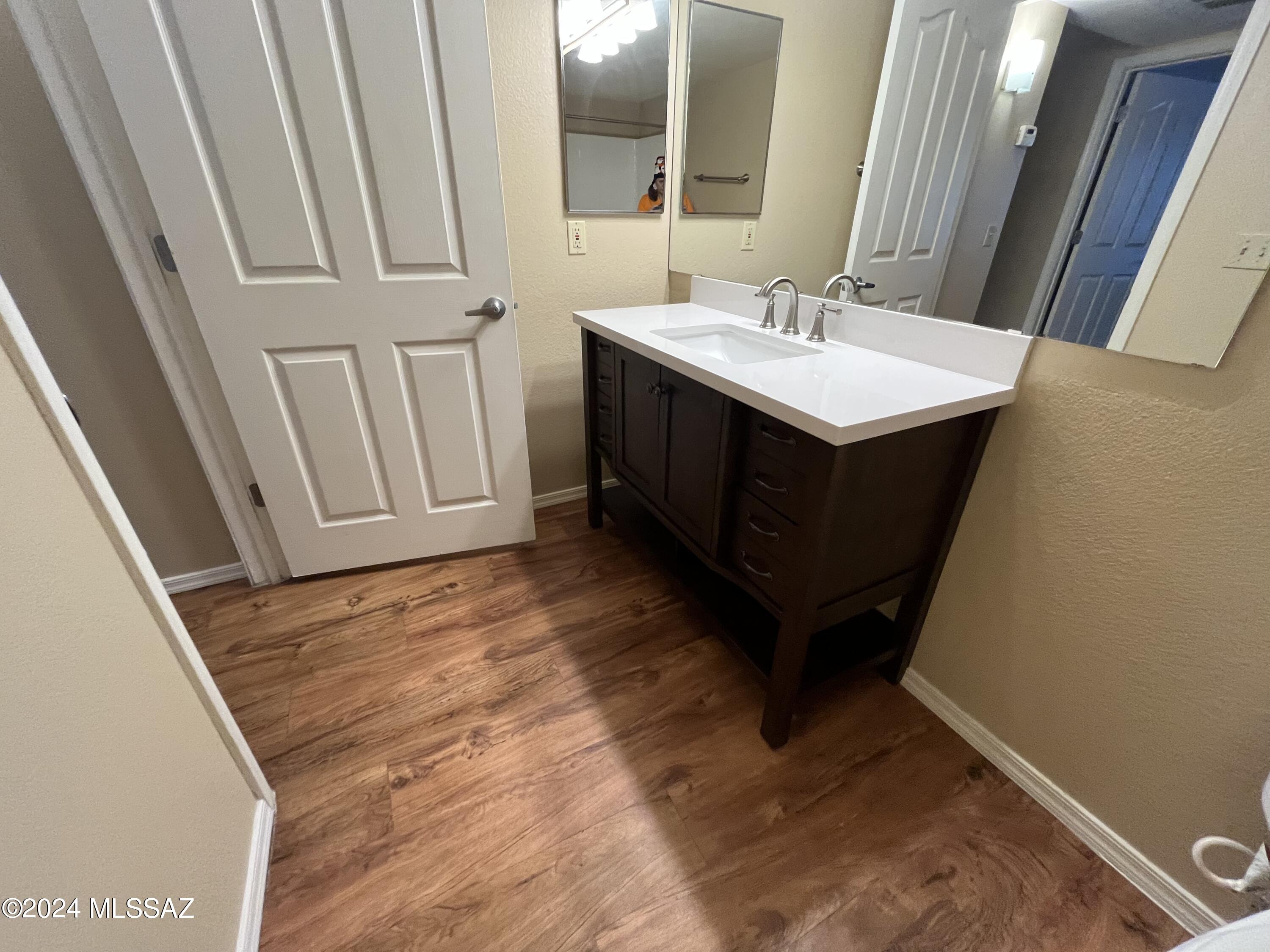 5751 N Kolb Road Unit: 23105