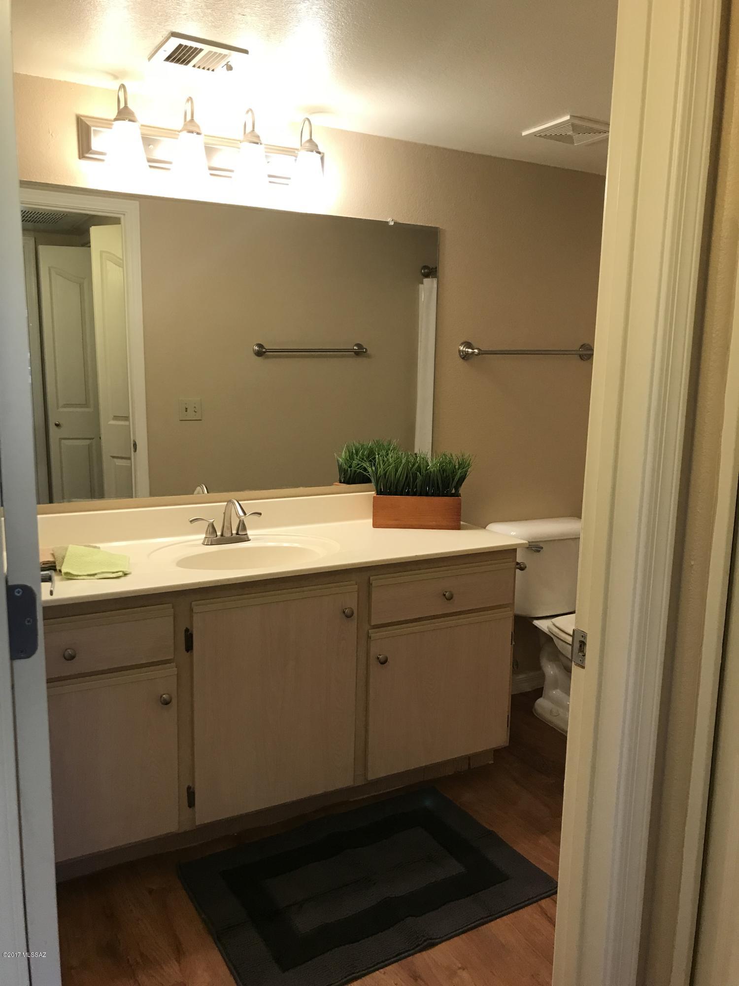 5751 N Kolb Road Unit: 23105