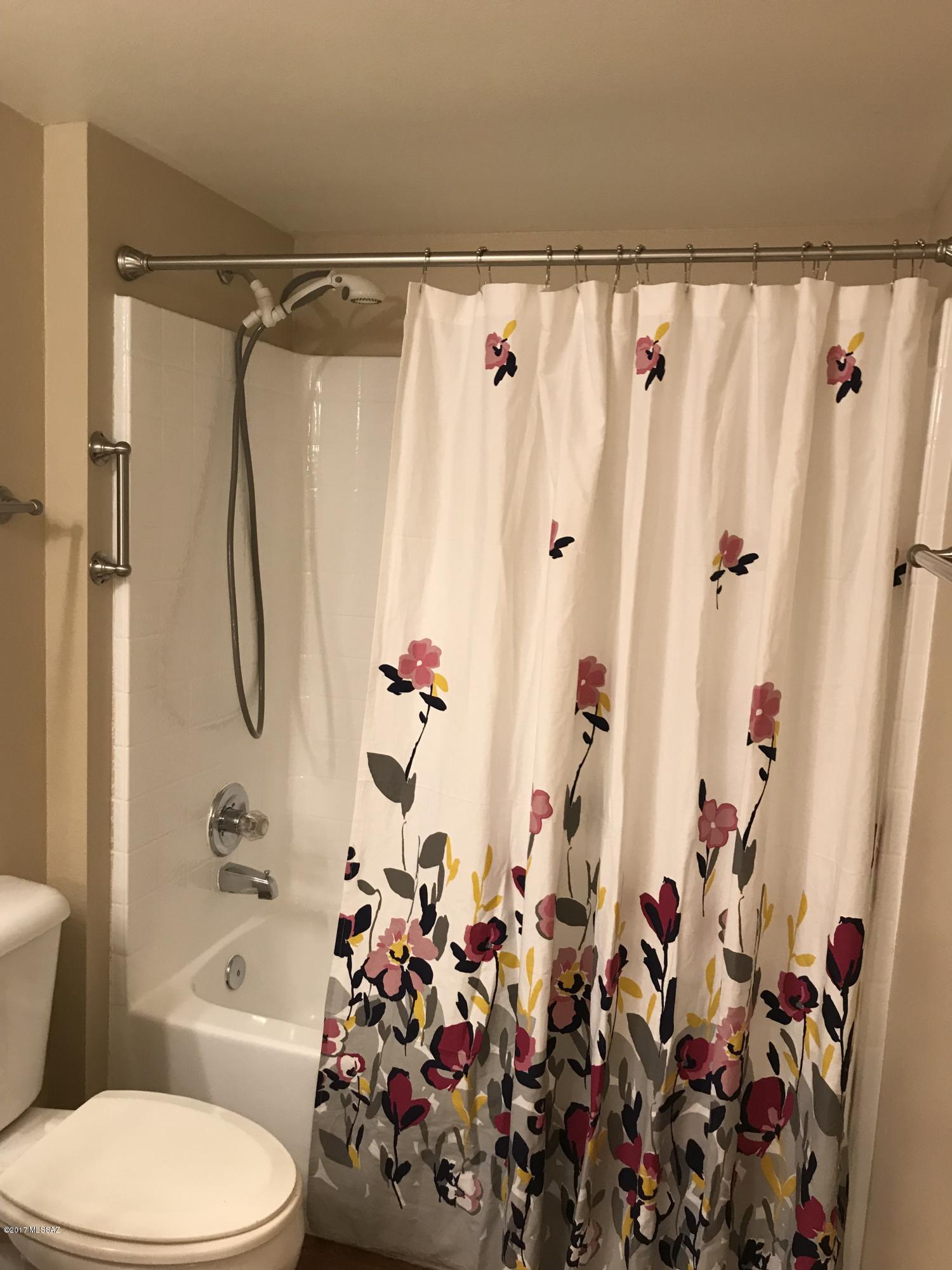 5751 N Kolb Road Unit: 23105