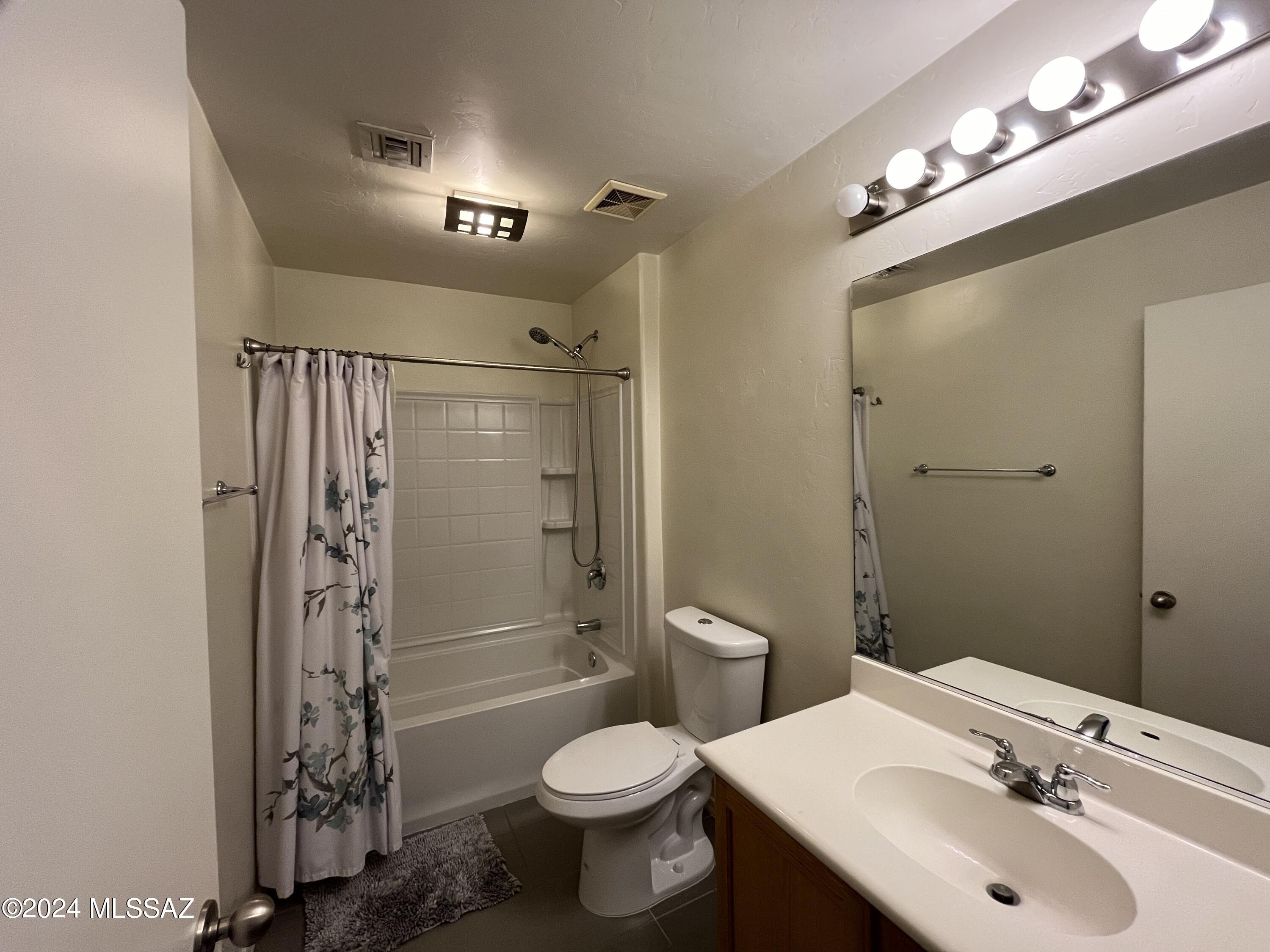 6002 S Cedar Elm Lane