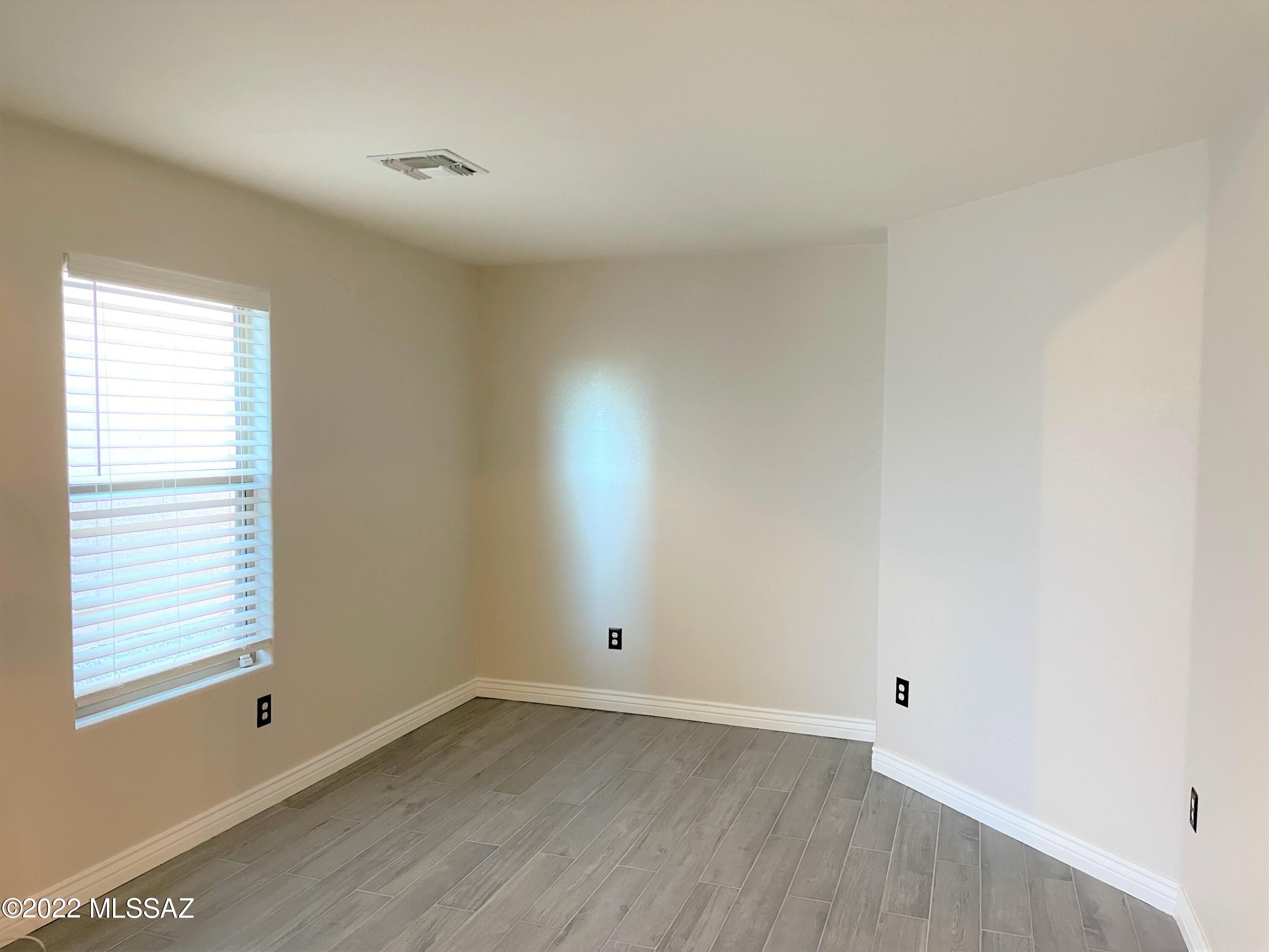 8373 S Egyptian Drive