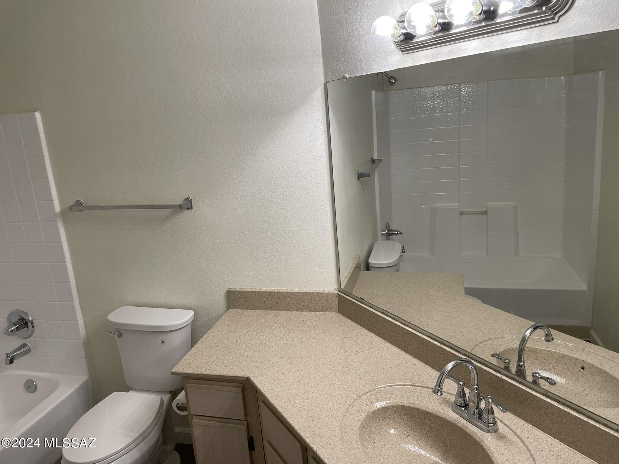 5751 N Kolb Road Unit: 20102