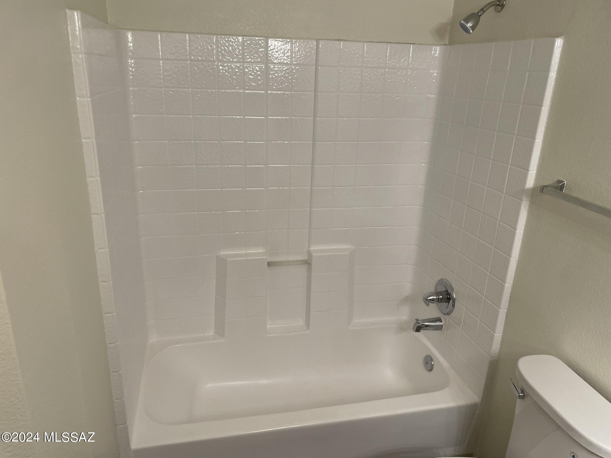 5751 N Kolb Road Unit: 20102