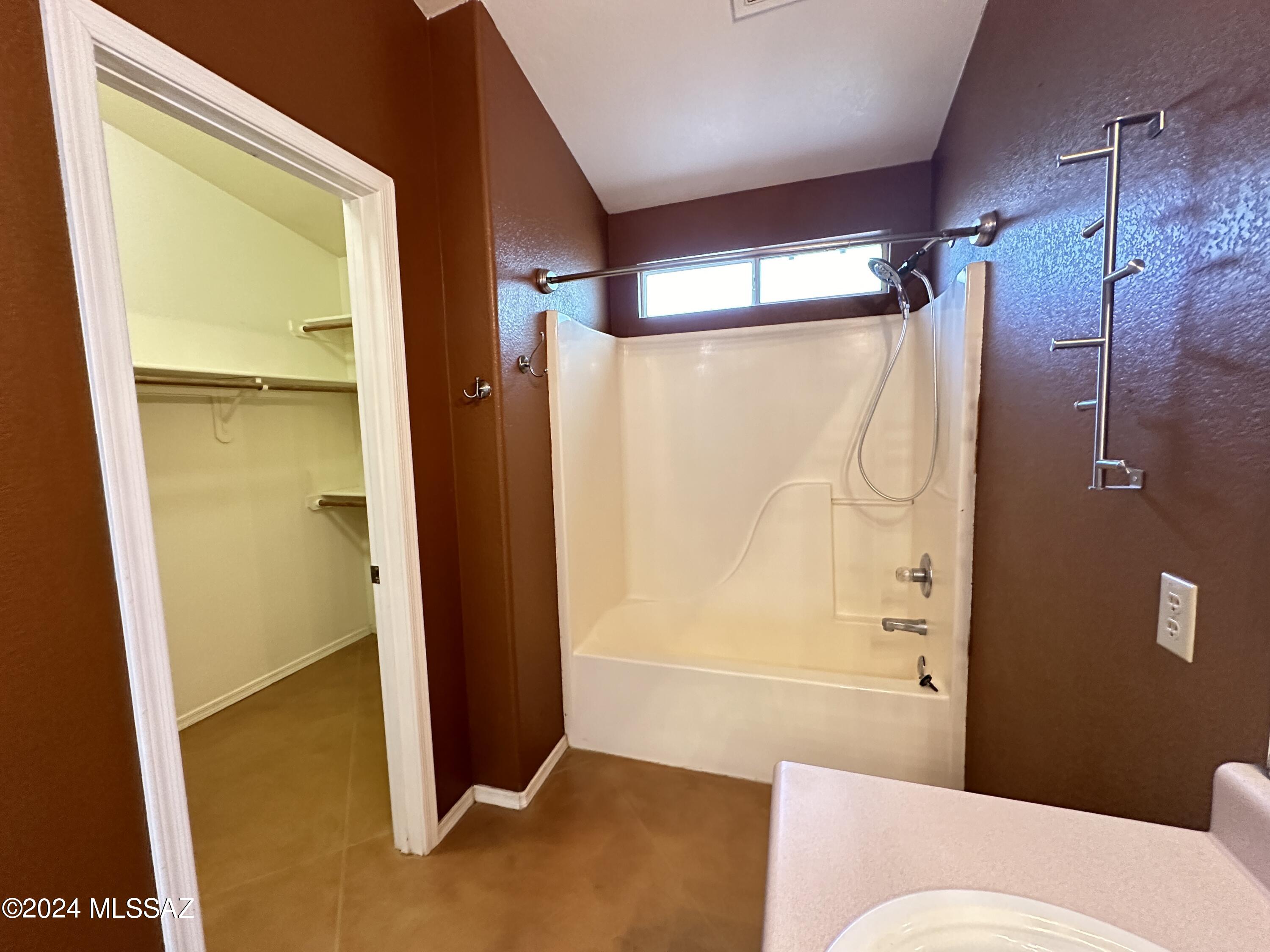 8673 S Desert Dove Drive