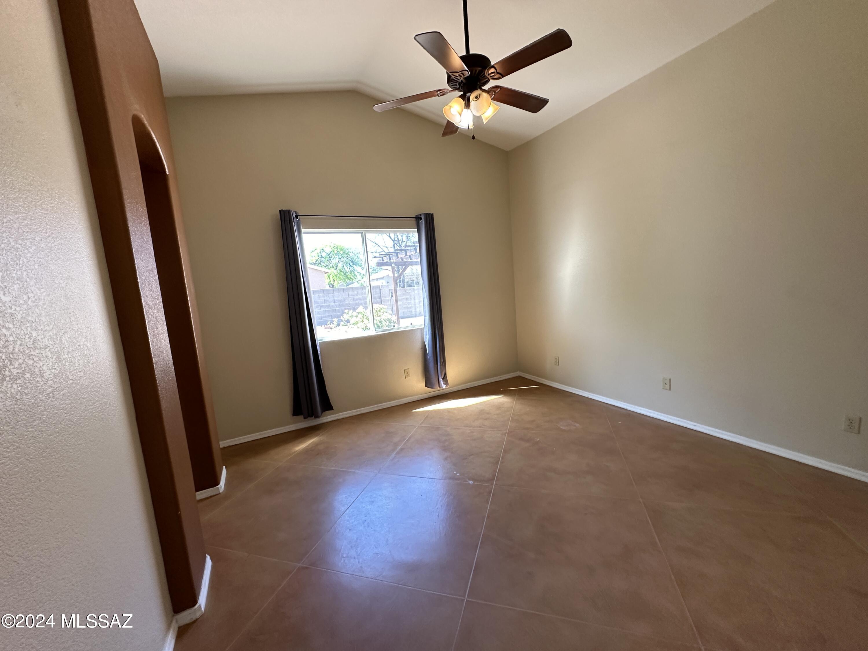 8673 S Desert Dove Drive