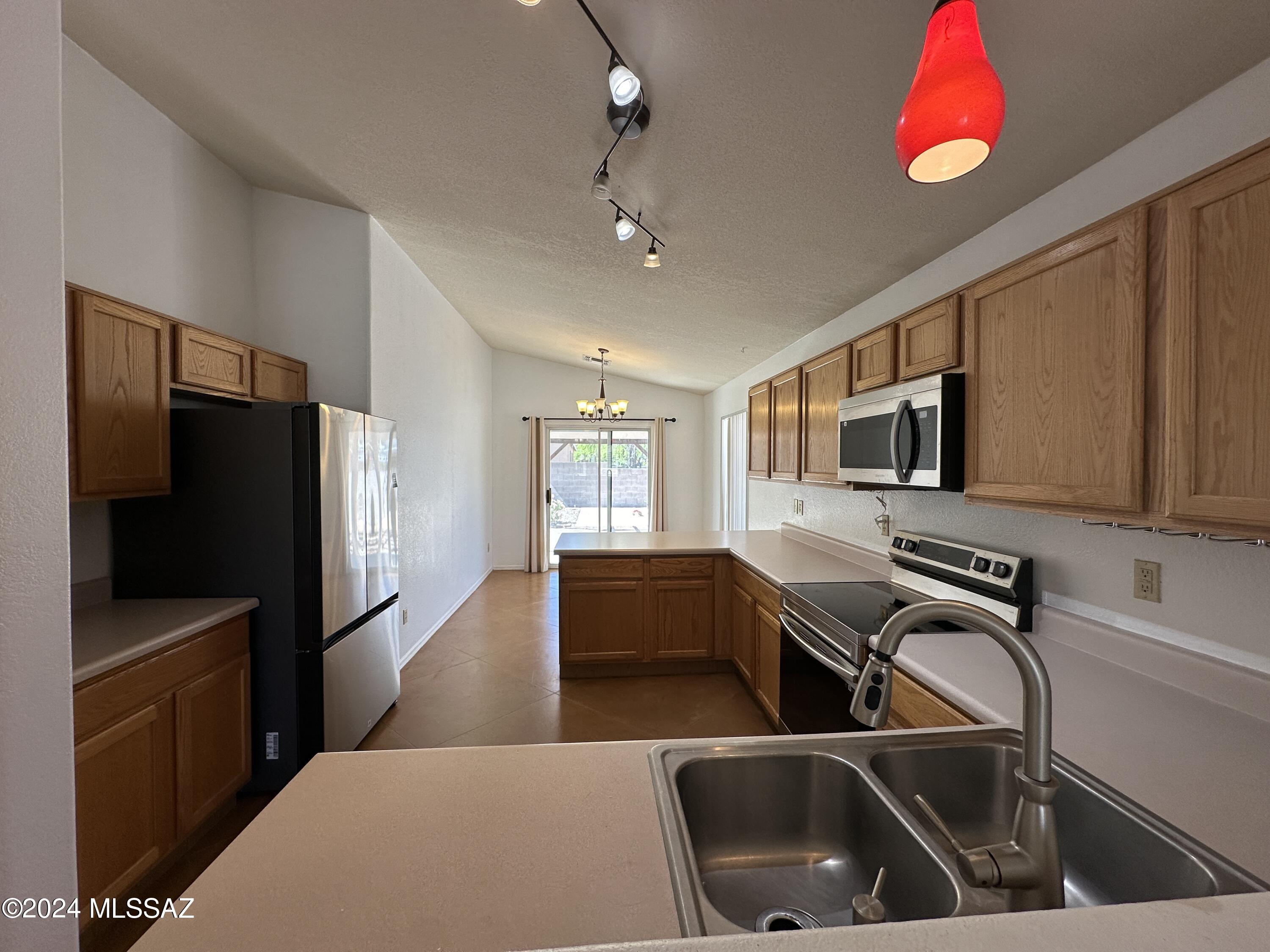 8673 S Desert Dove Drive