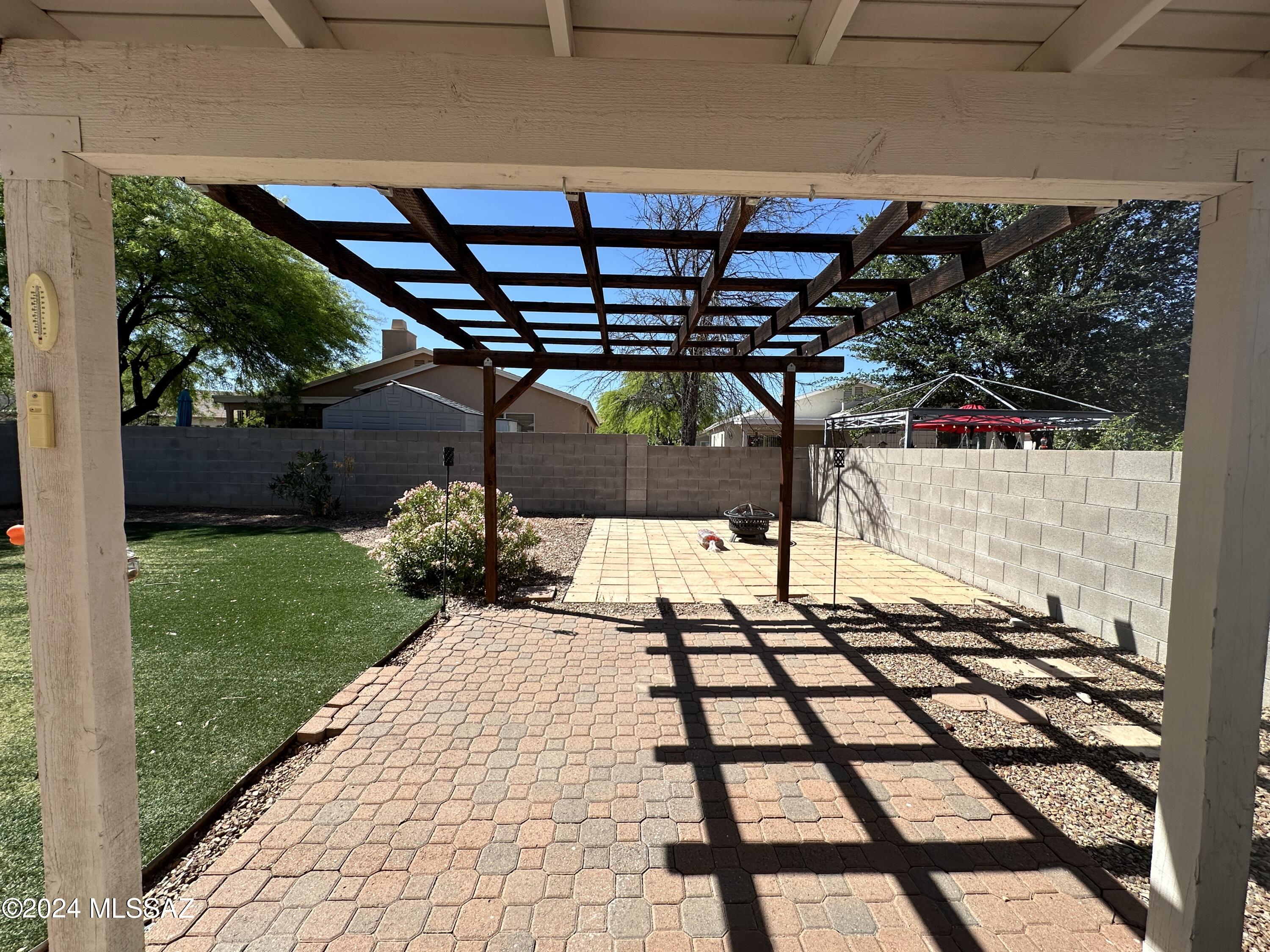 8673 S Desert Dove Drive