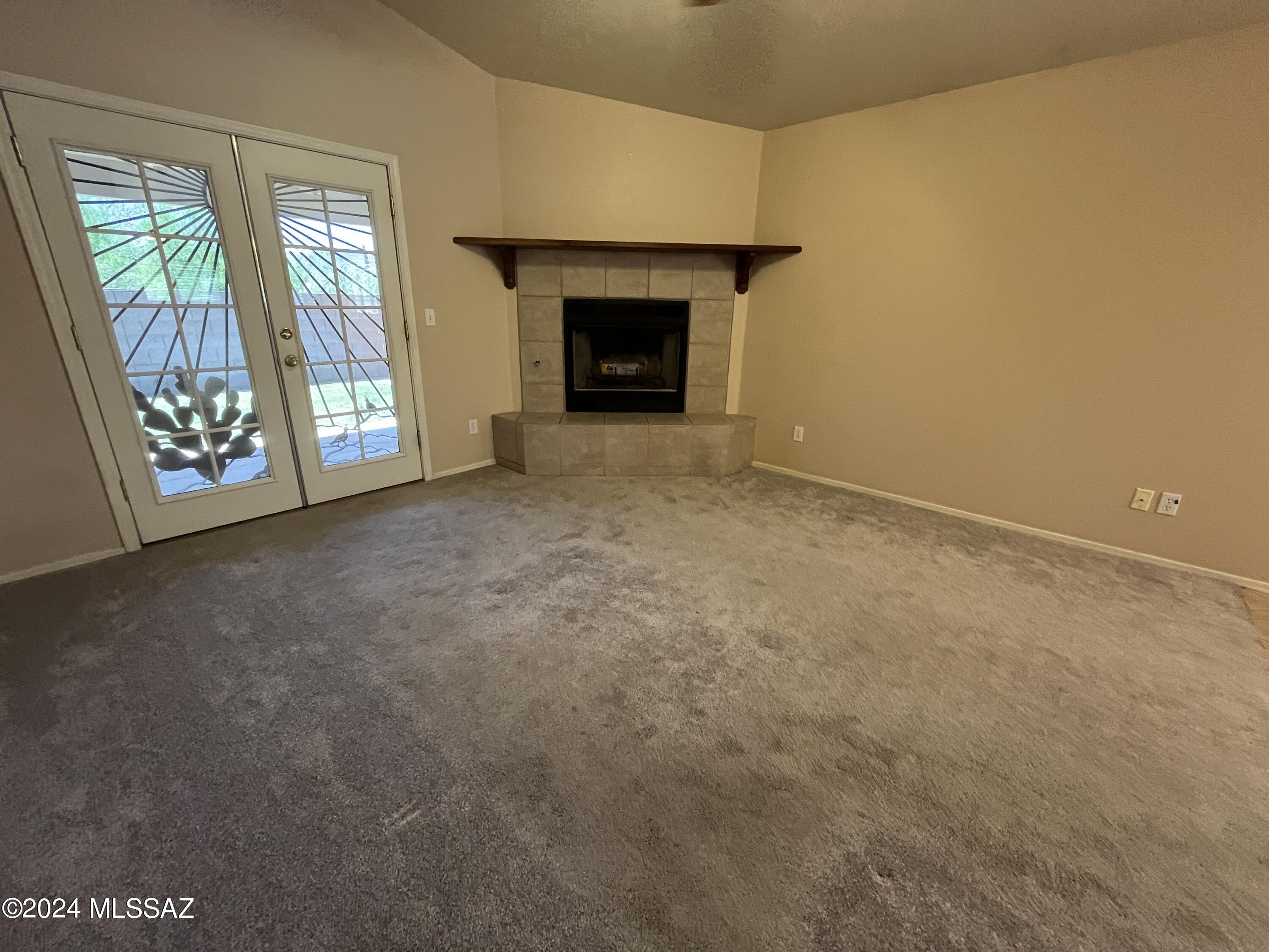 3449 N Avenida Albor