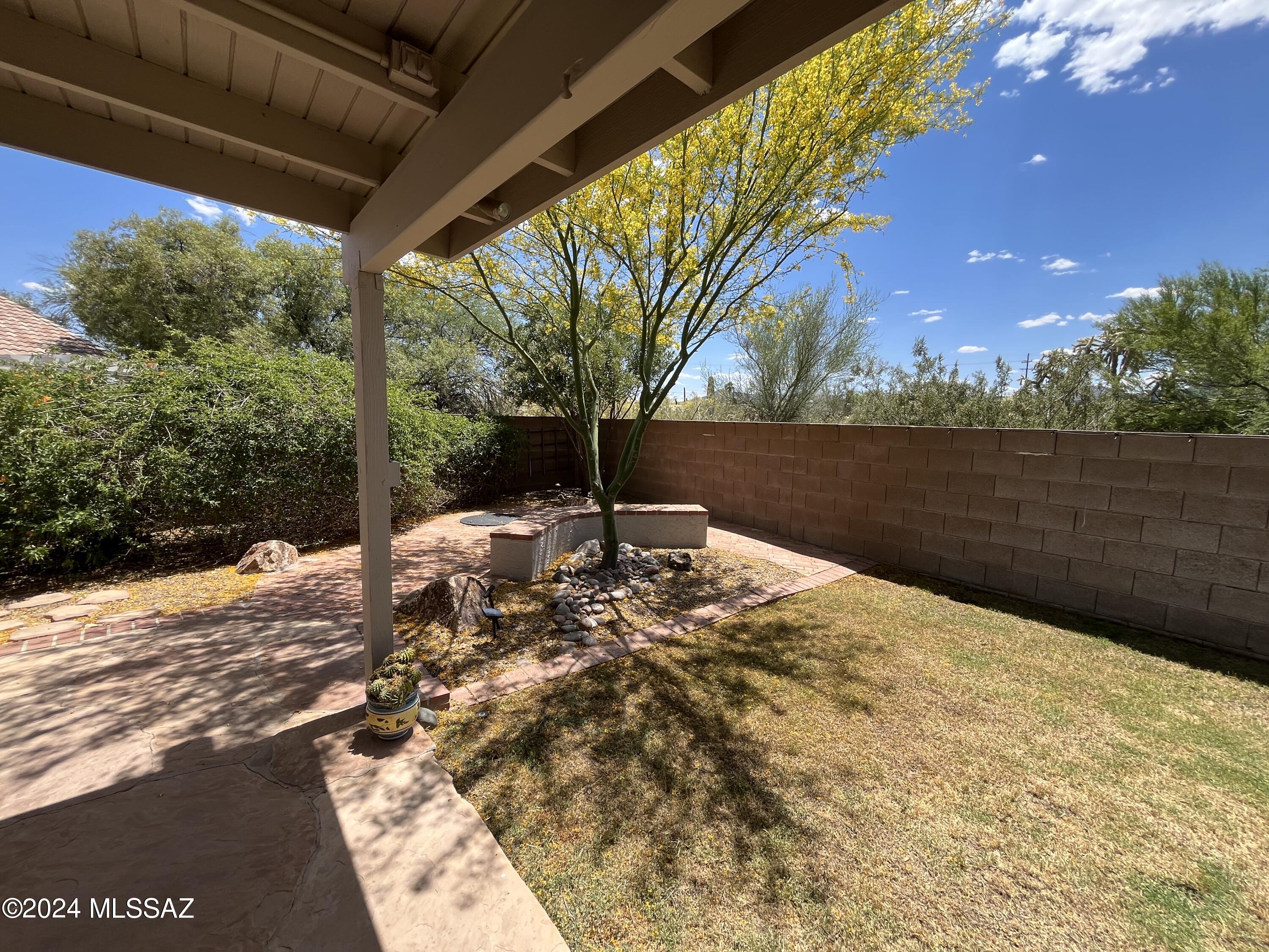 3449 N Avenida Albor