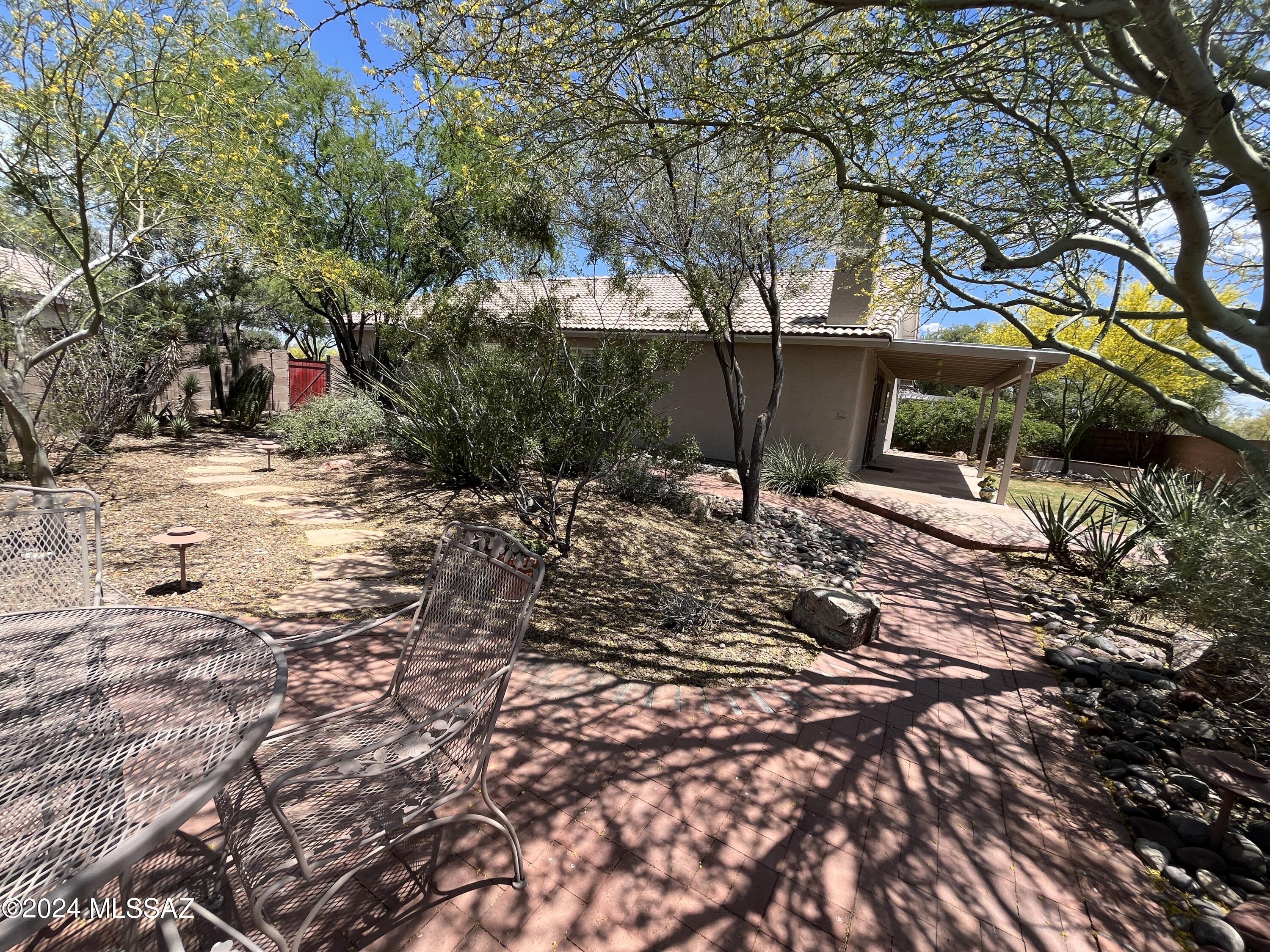 3449 N Avenida Albor