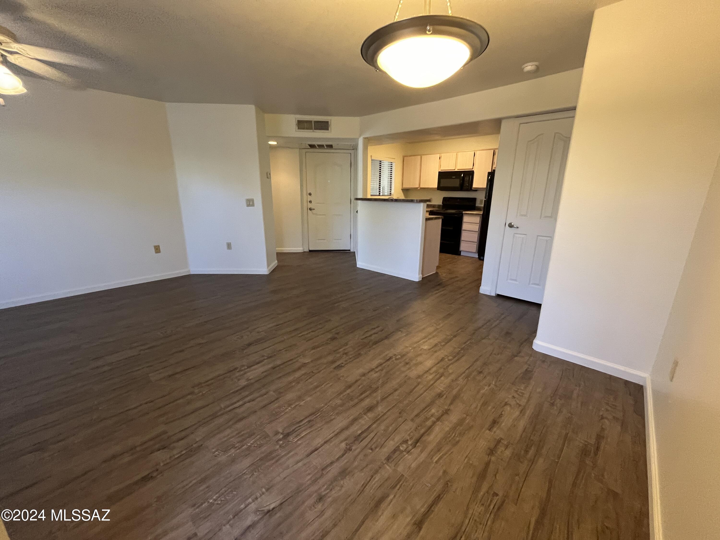 5751 N Kolb Road N Unit: 14102