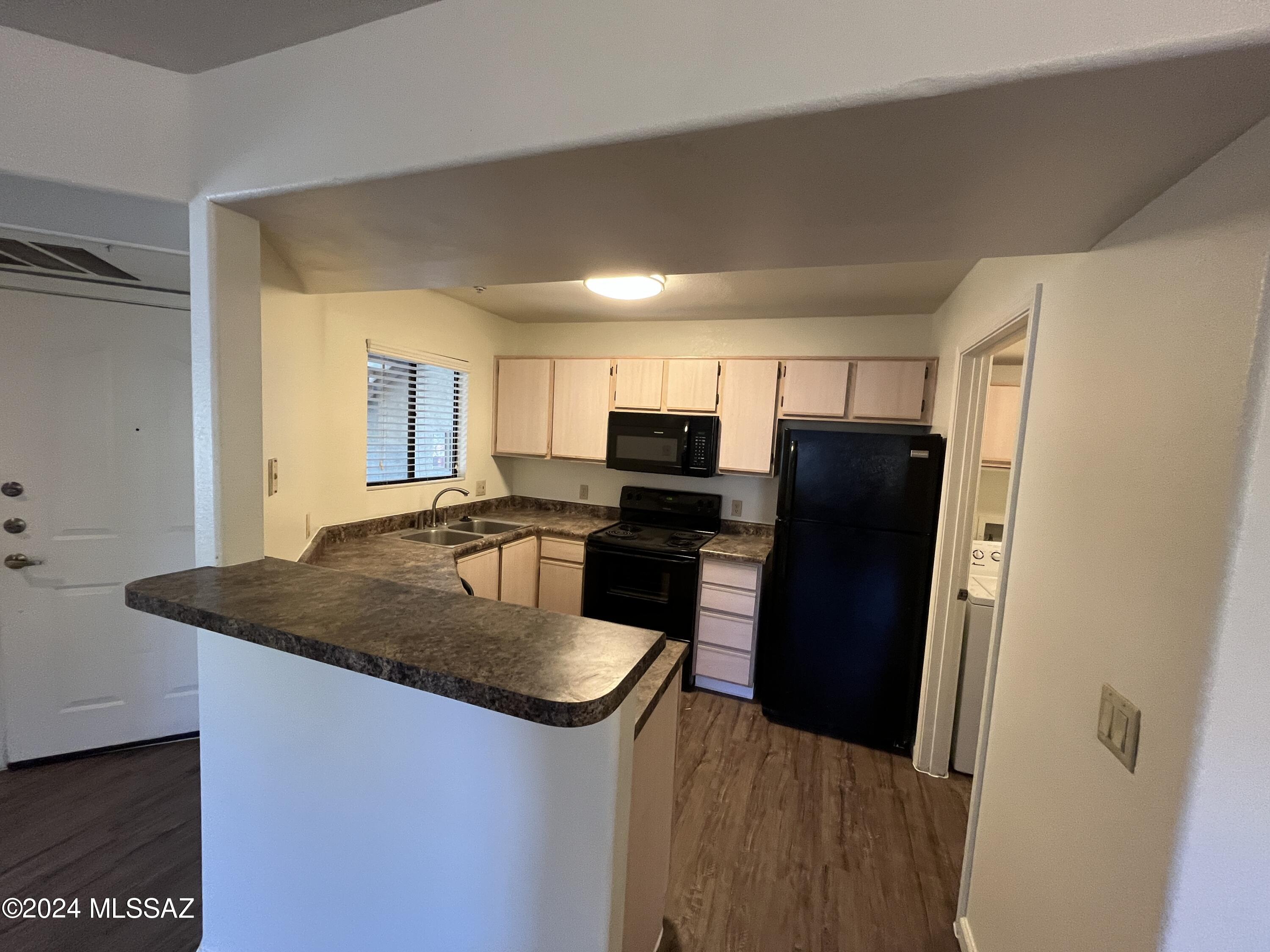 5751 N Kolb Road N Unit: 14102