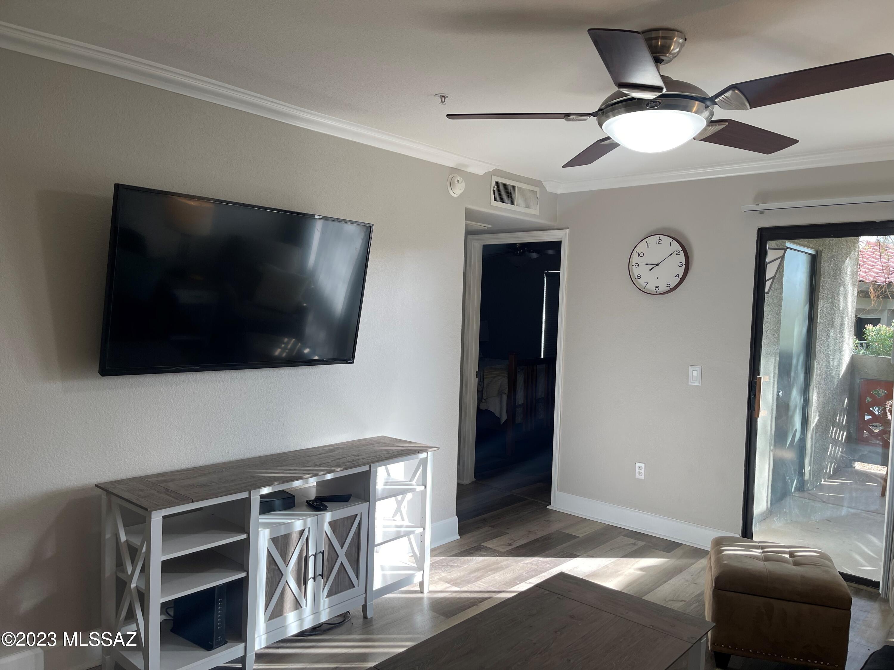 5751 N KOLB Road Unit: 40103