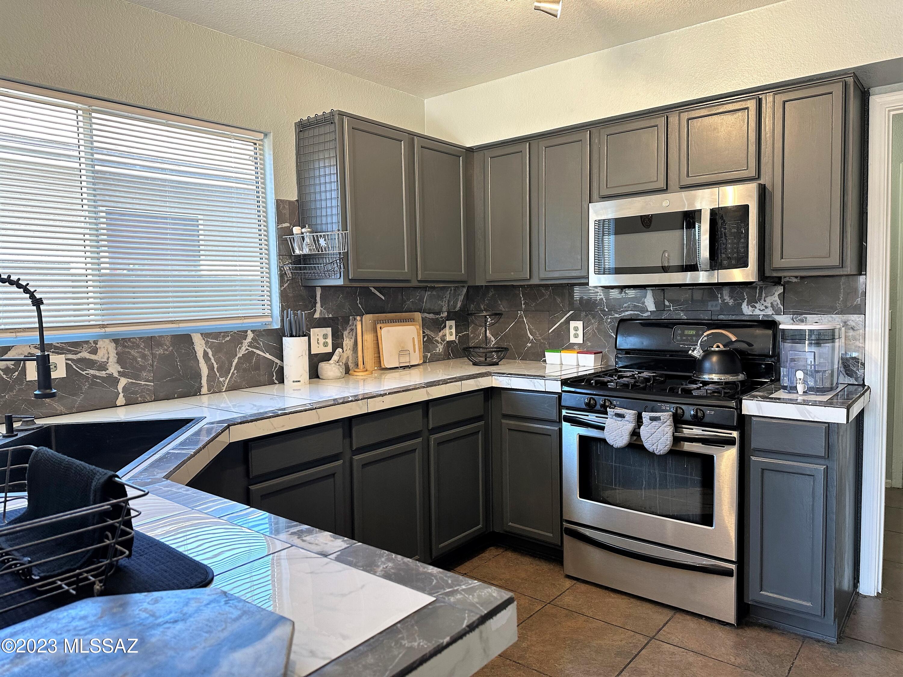 6114 S Earp Wash Lane