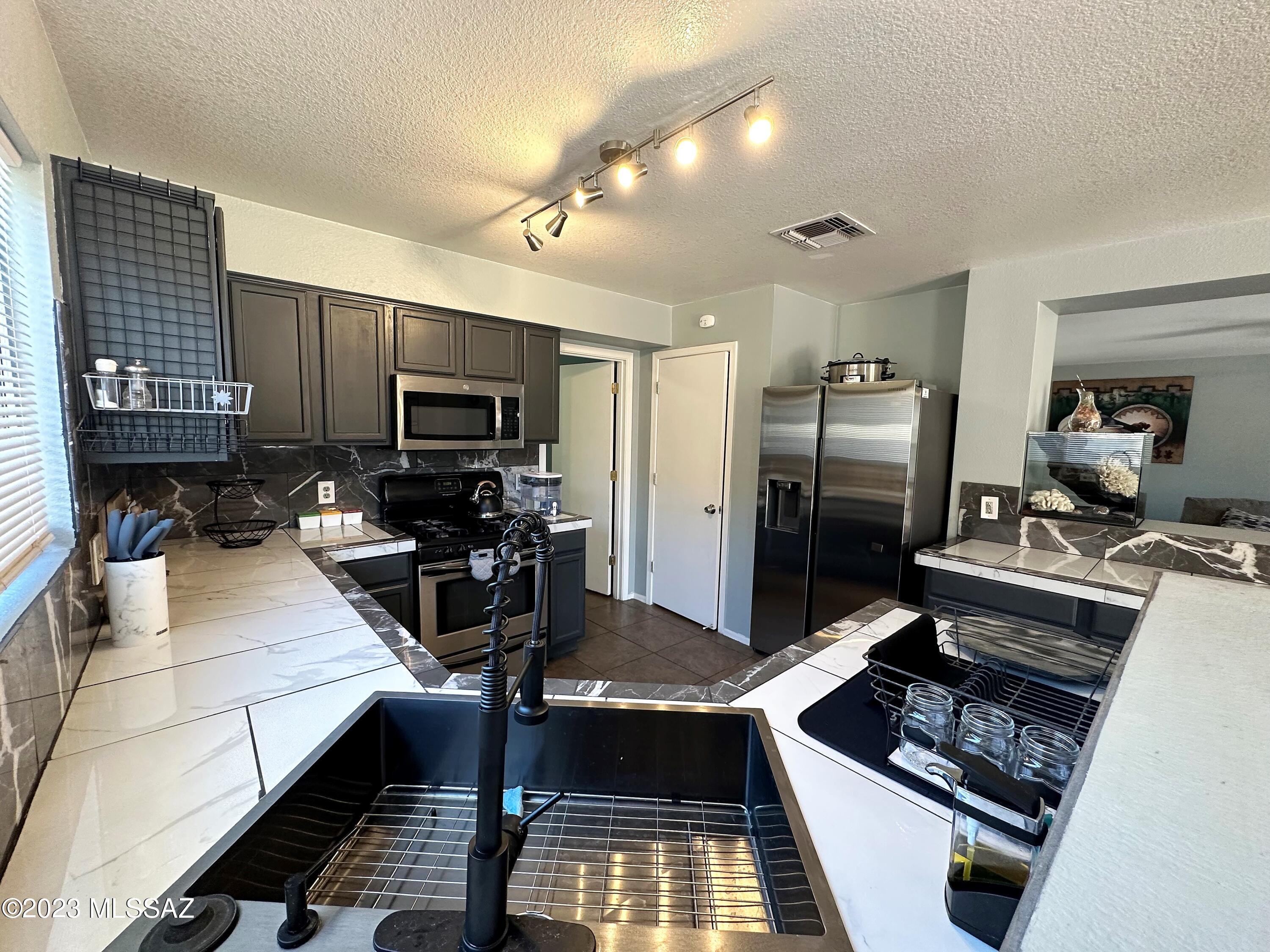 6114 S Earp Wash Lane