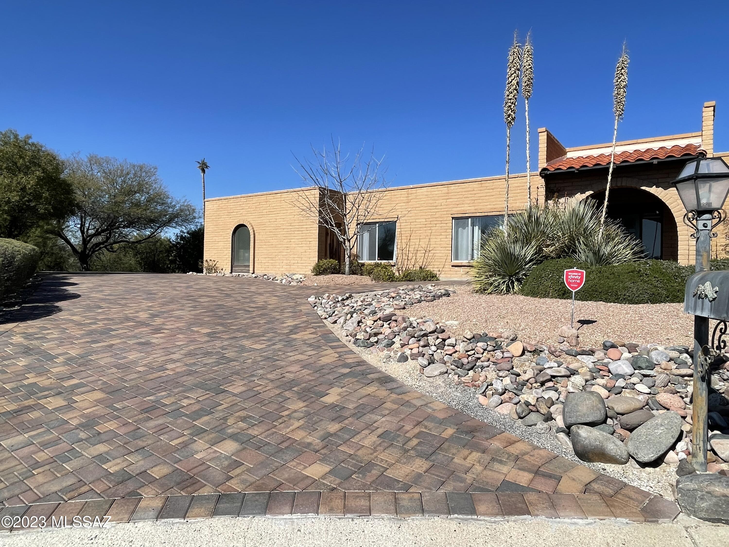 3441 N Camino De Piedras