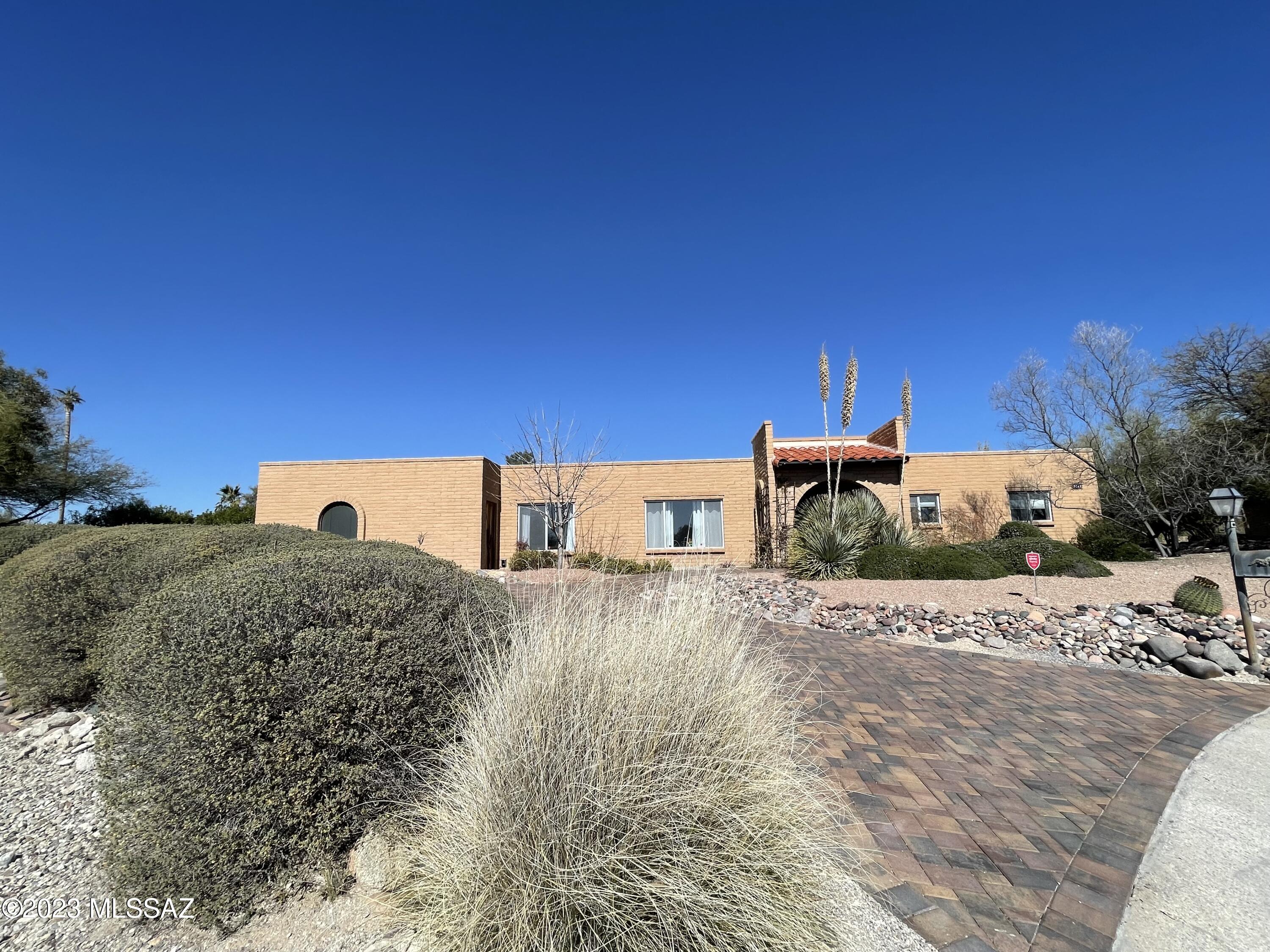 3441 N Camino De Piedras