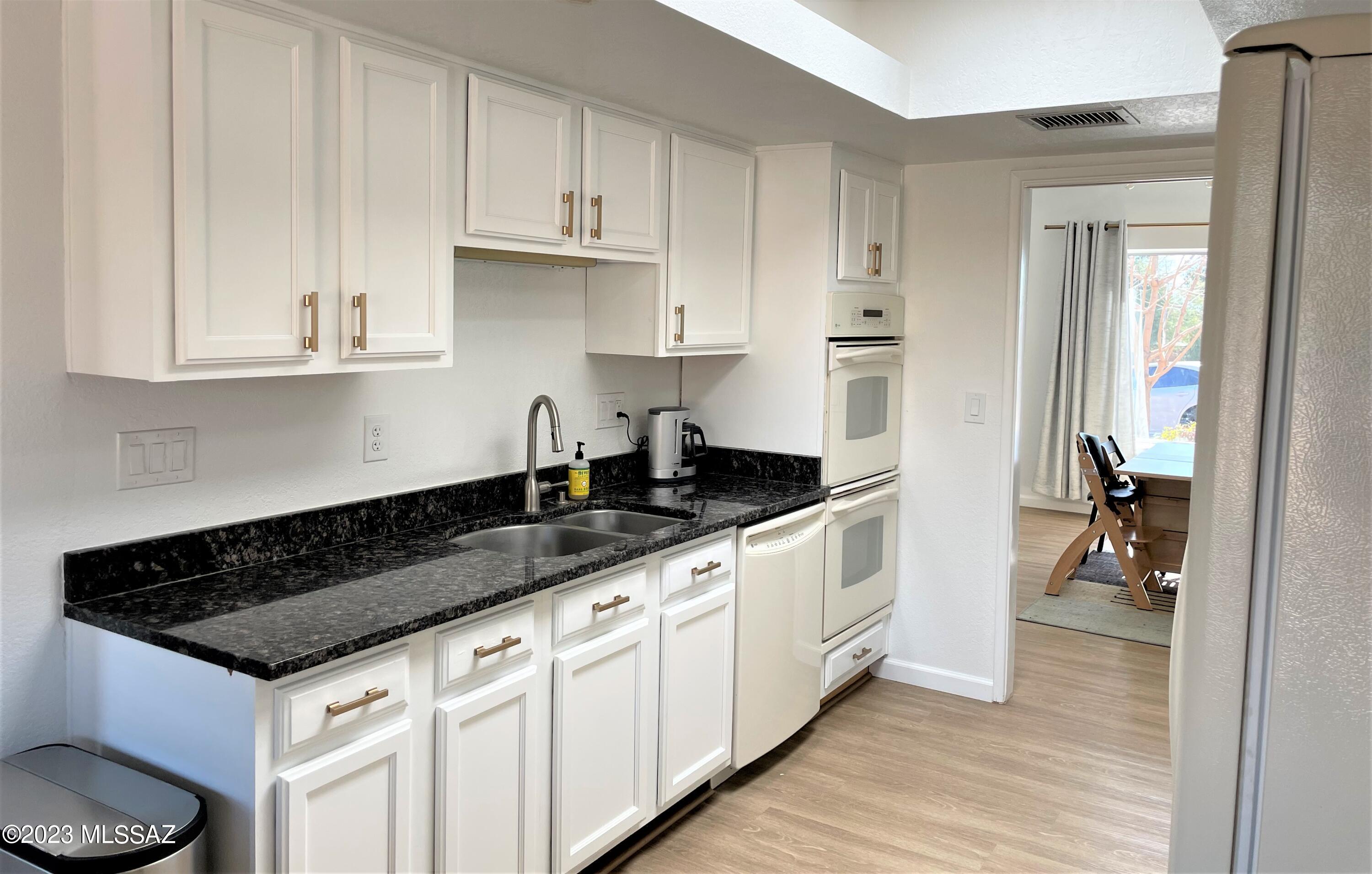 3441 N Camino De Piedras