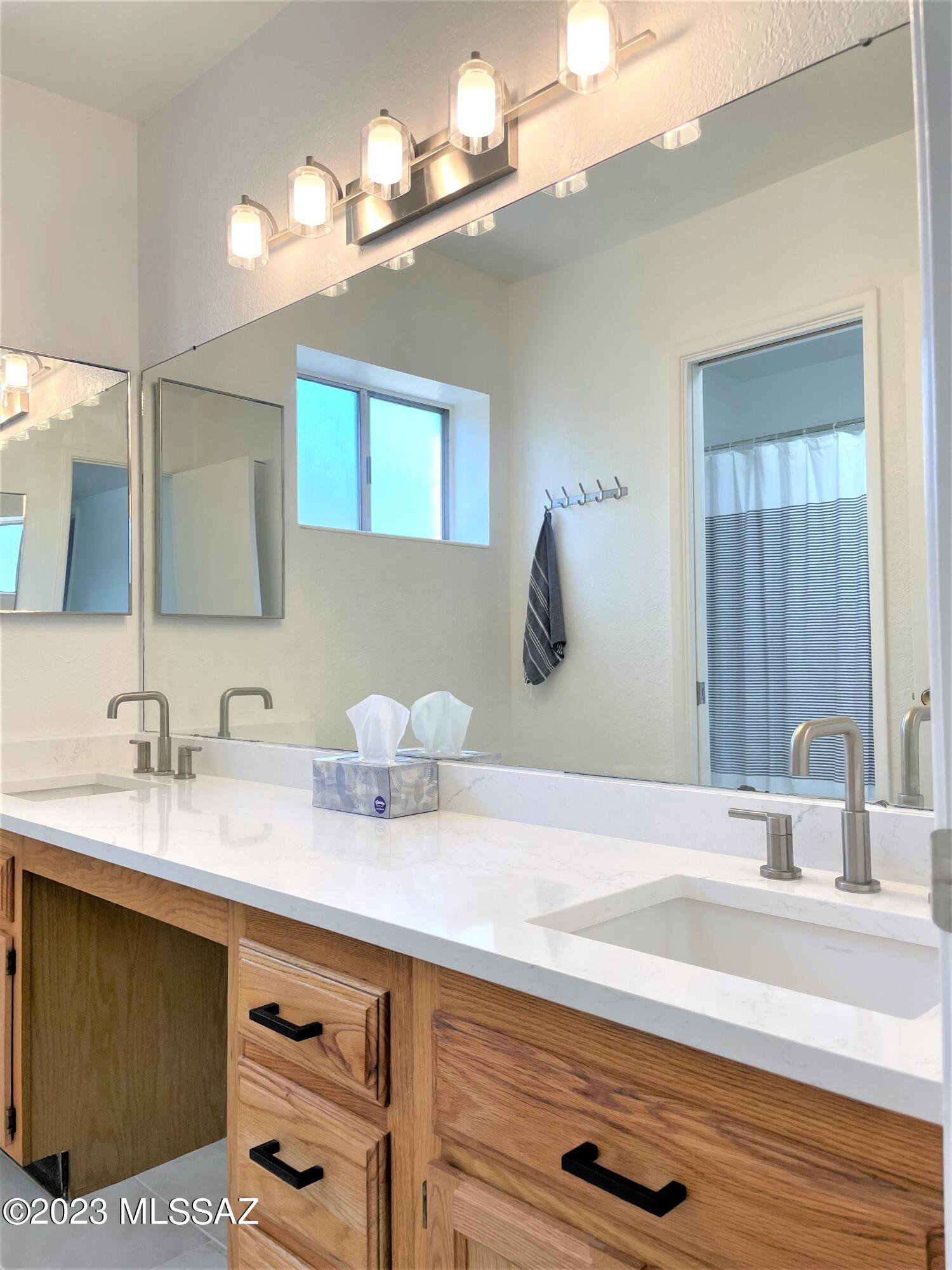 3441 N Camino De Piedras