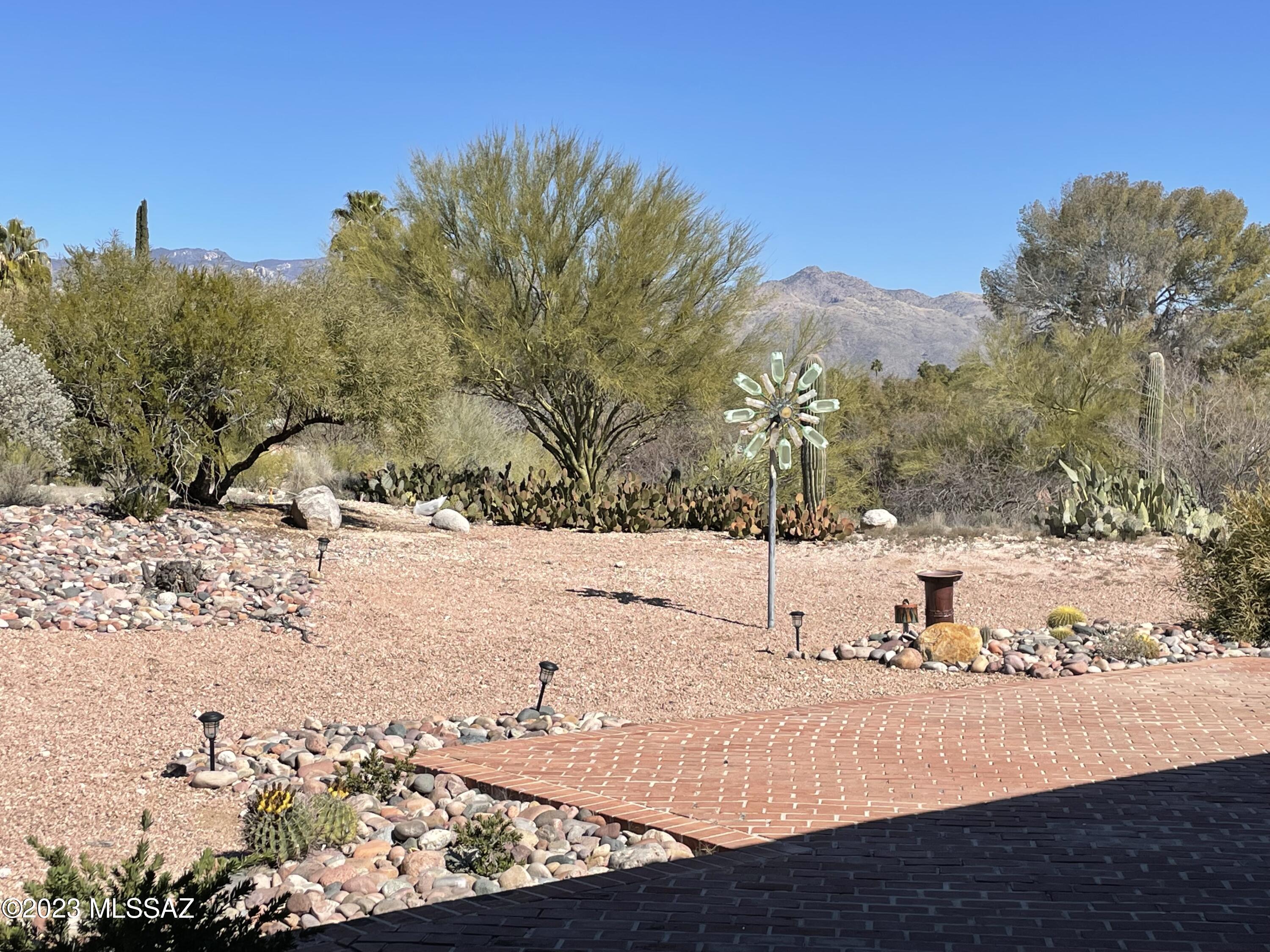 3441 N Camino De Piedras