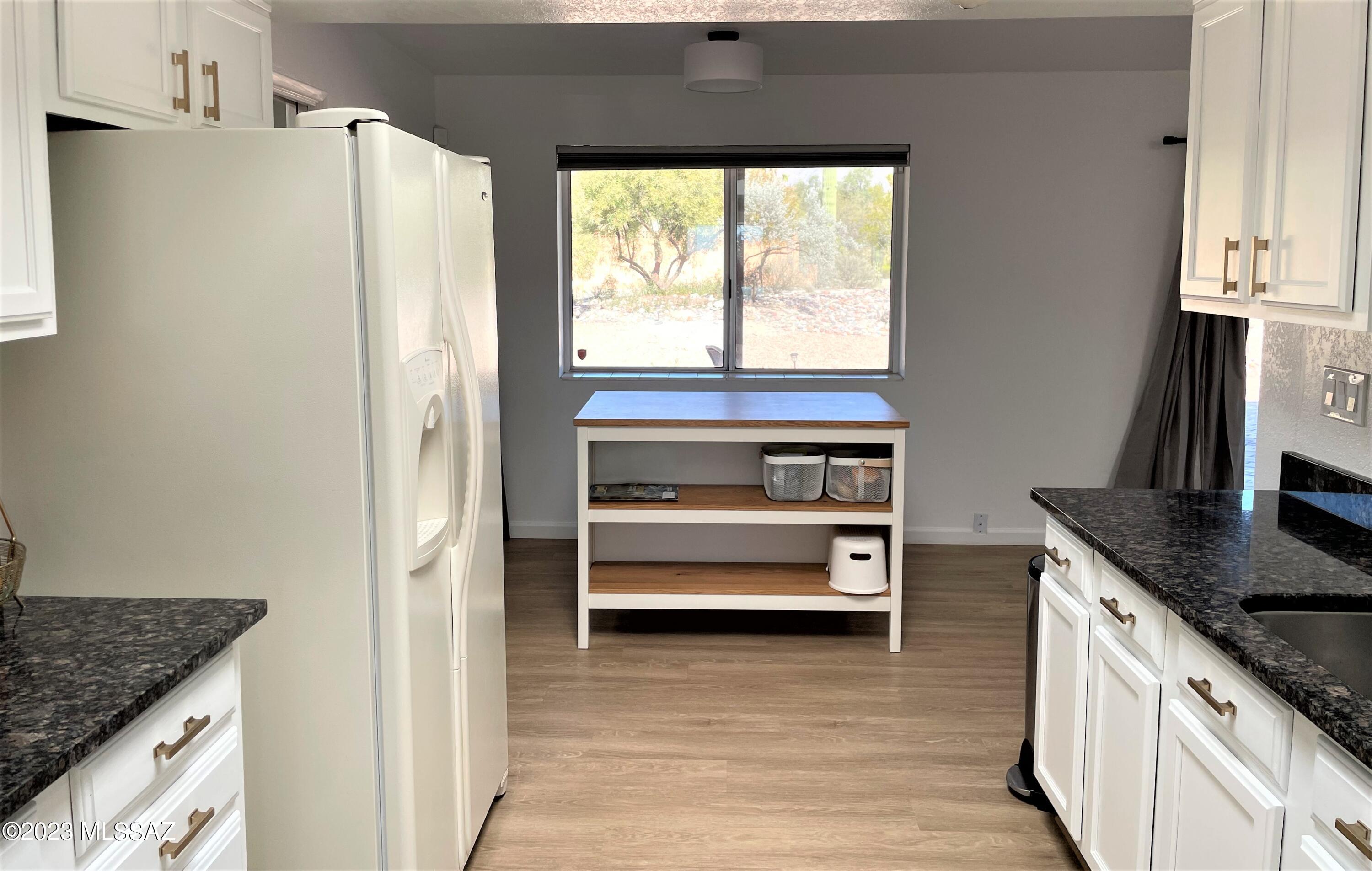 3441 N Camino De Piedras