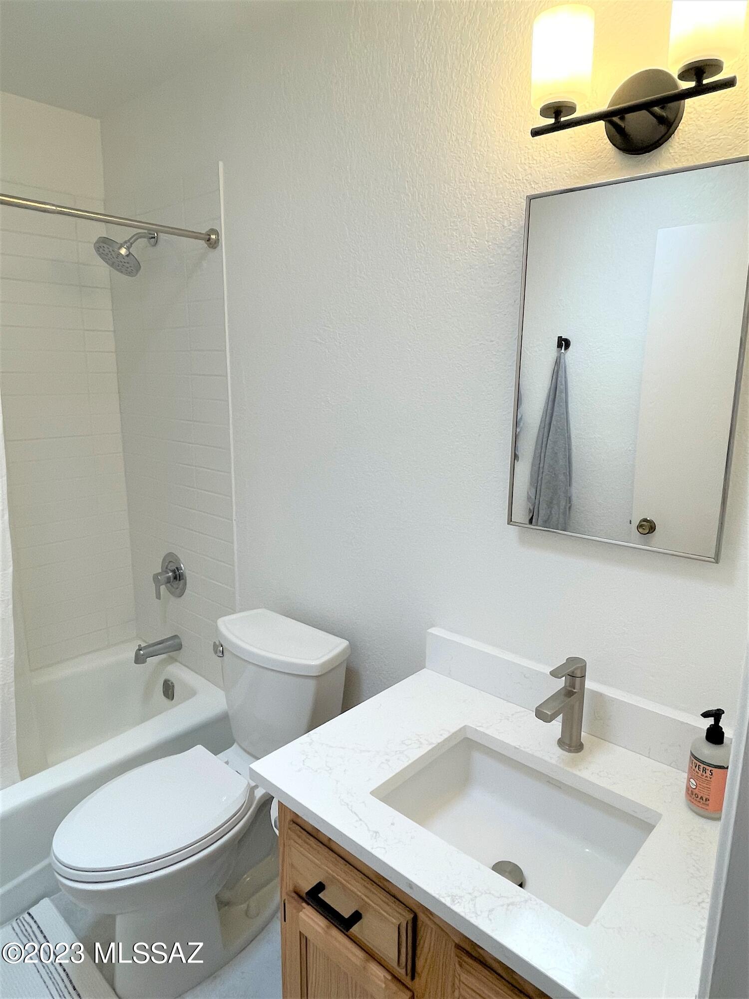 3441 N Camino De Piedras