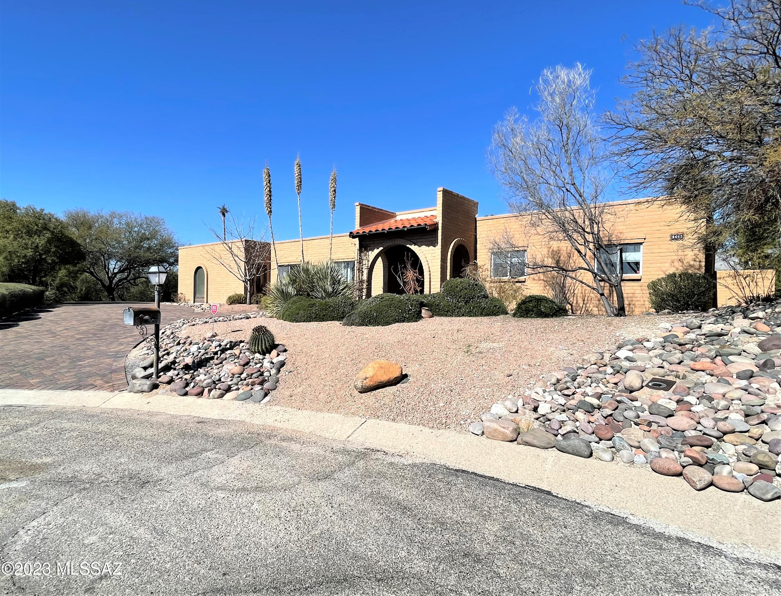 3441 N Camino De Piedras