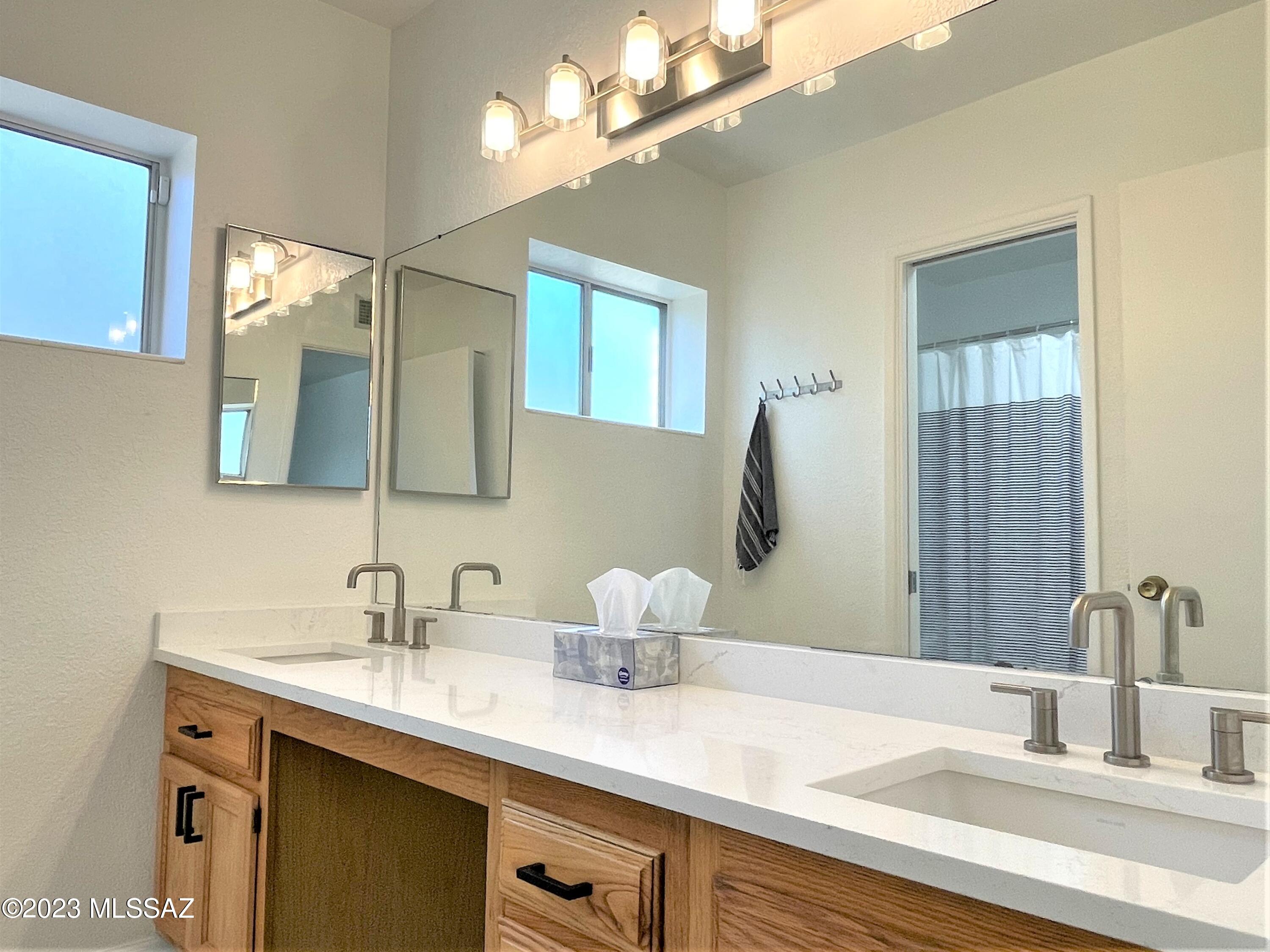 3441 N Camino De Piedras