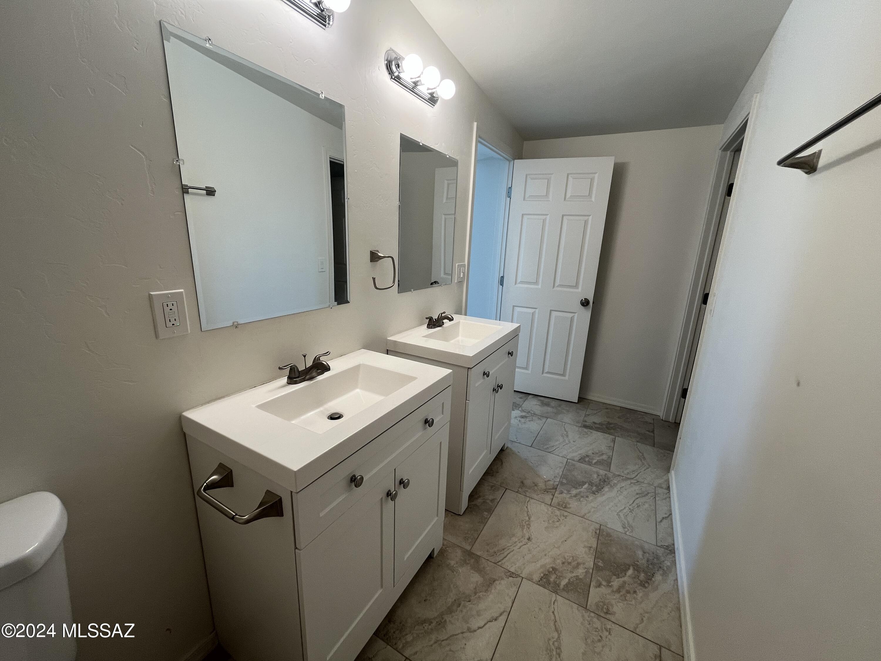 215 W Navajo Road Unit: Unit A