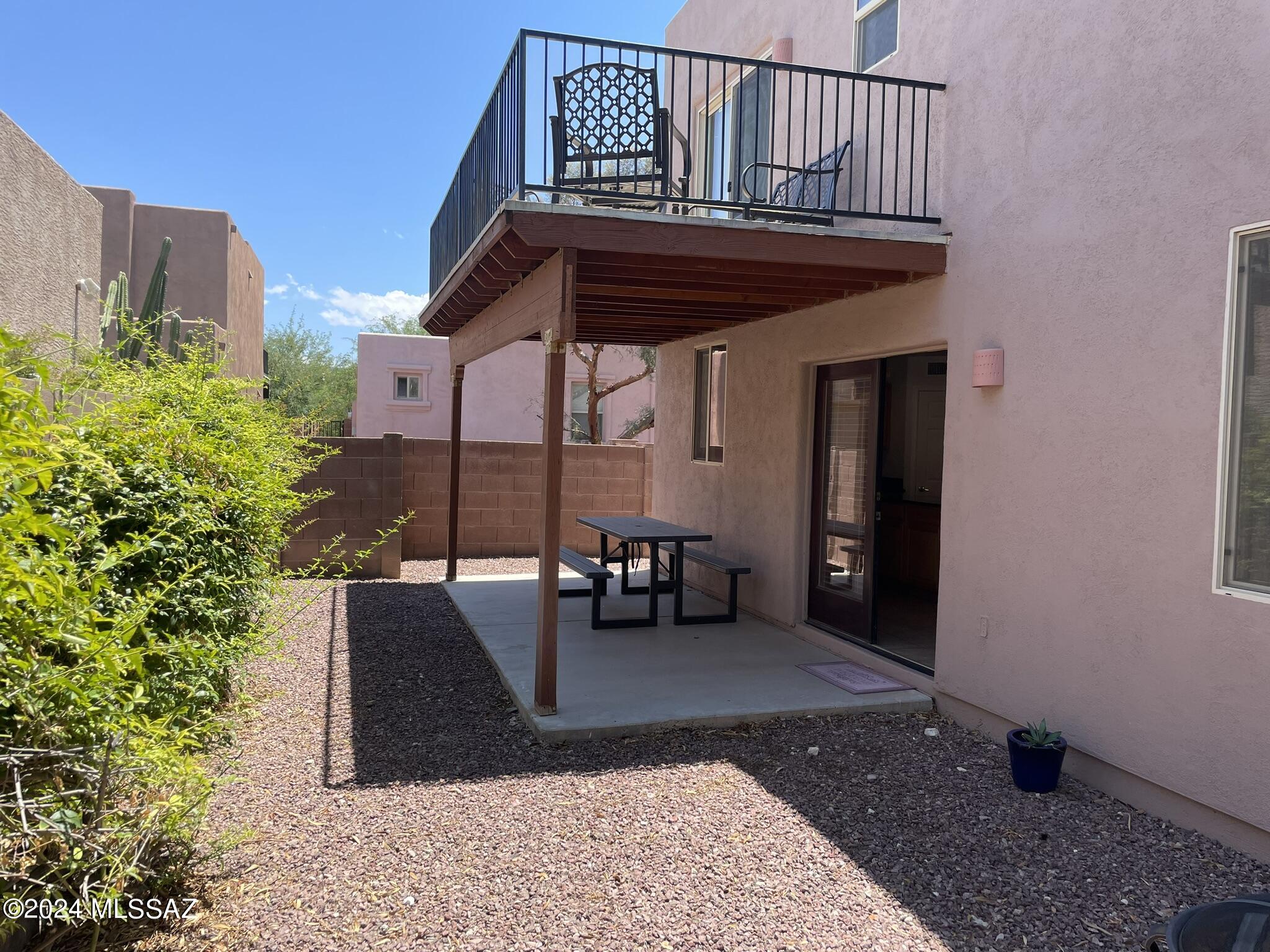 2944 N Cardell Circle