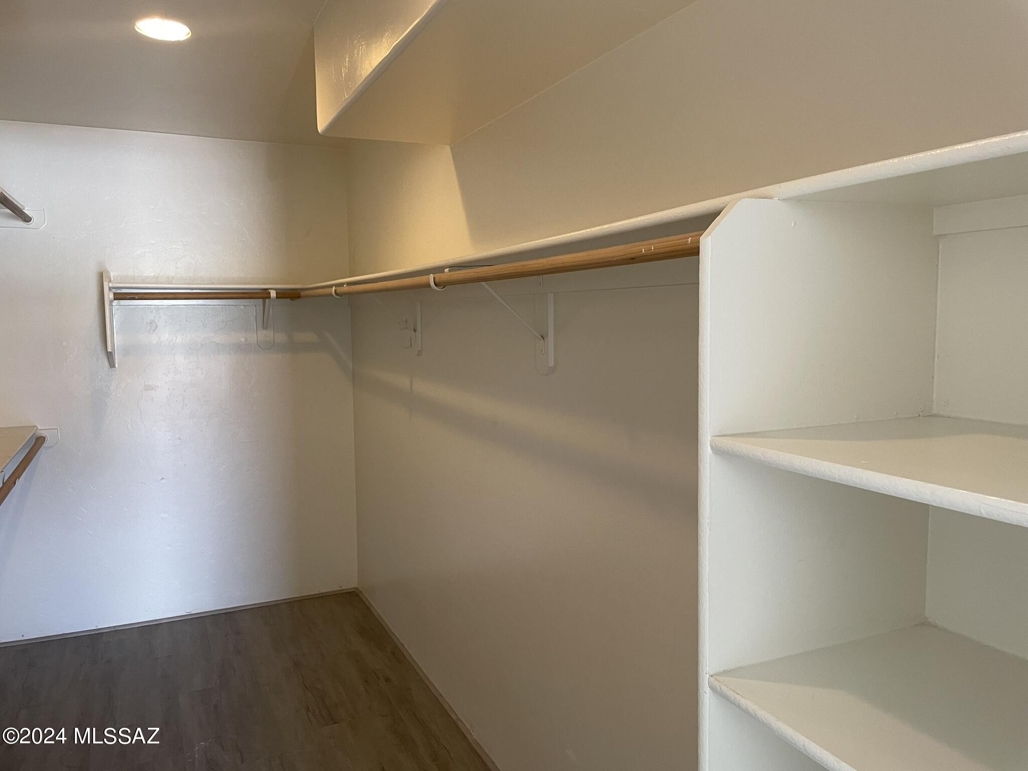 2944 N Cardell Circle