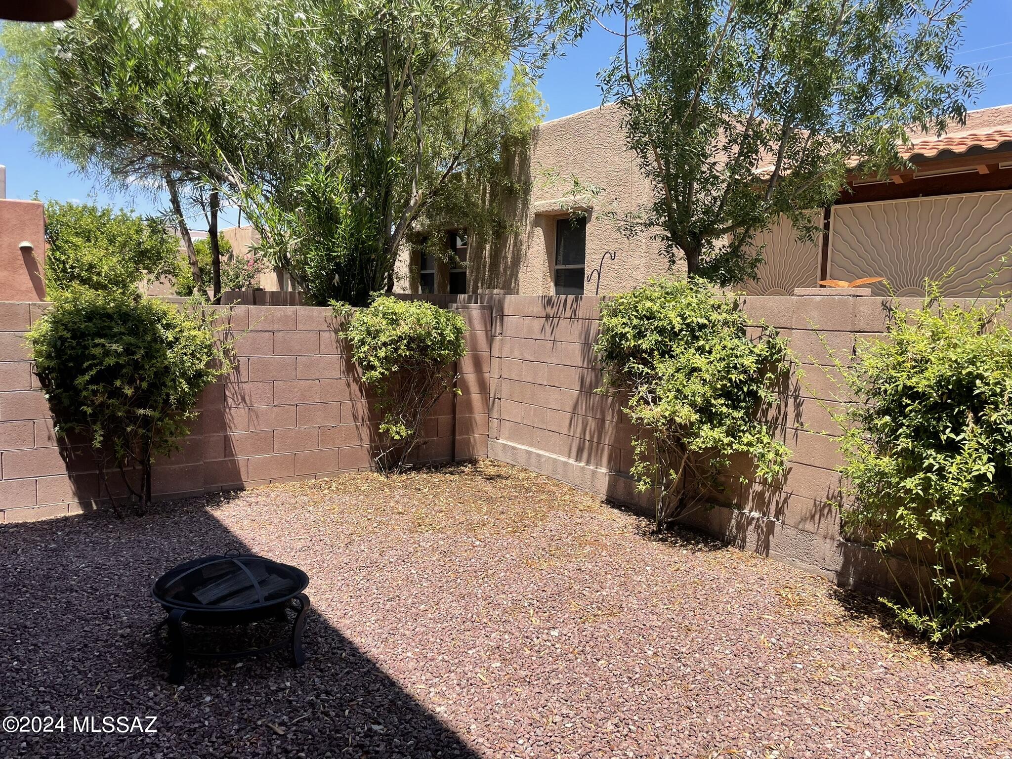 2944 N Cardell Circle