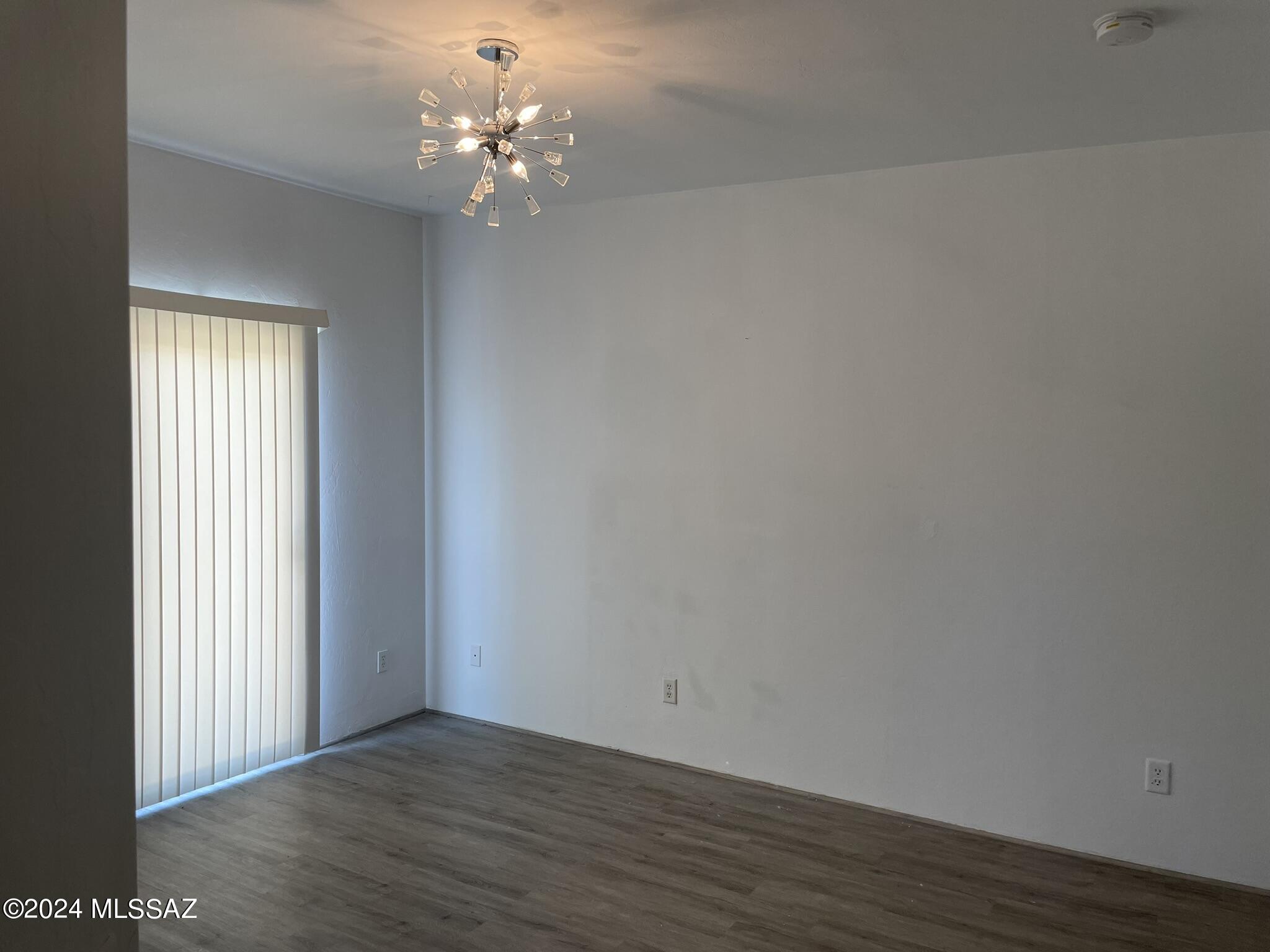 2944 N Cardell Circle